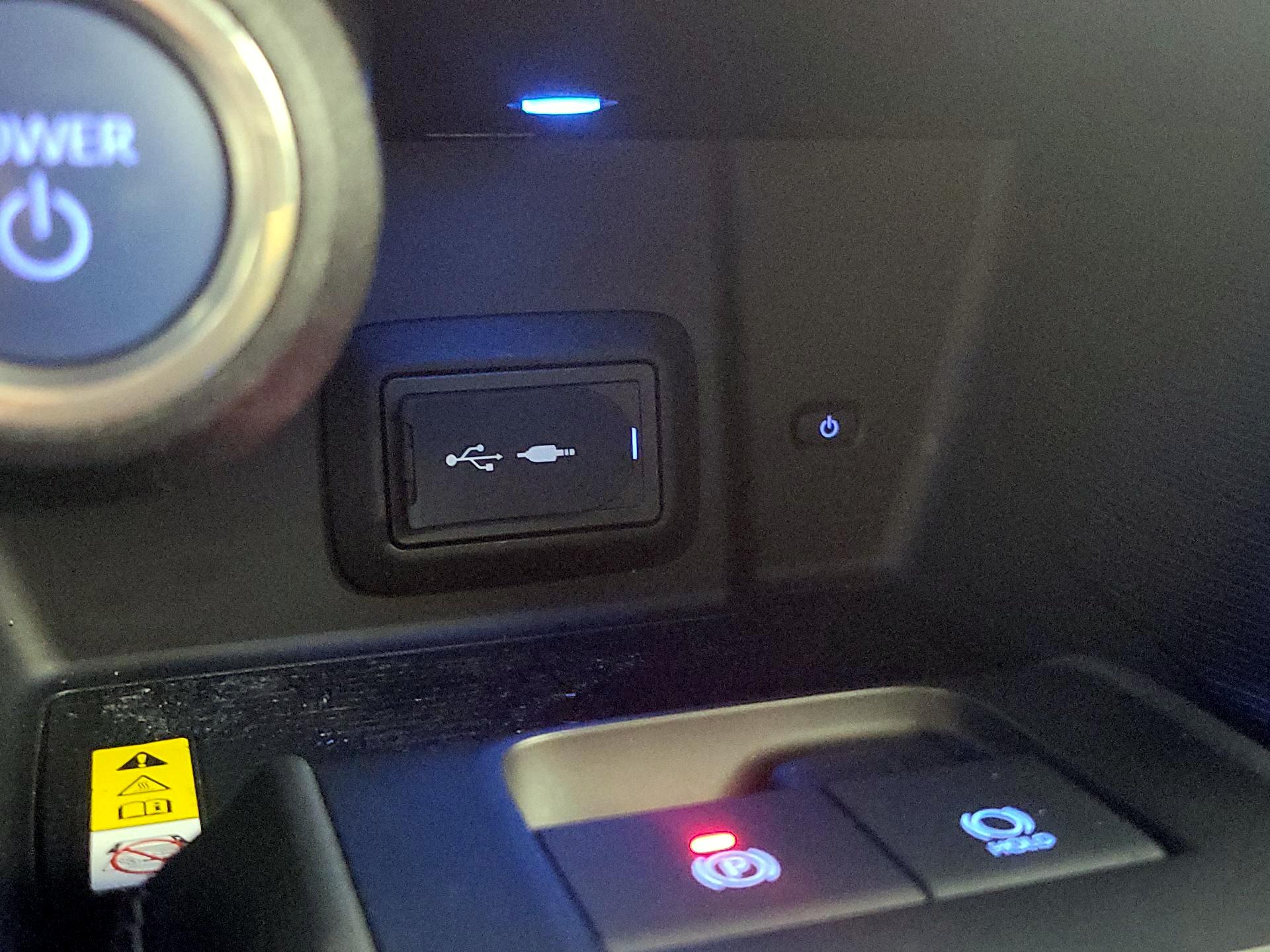 Thumbnail: 2021 Toyota Venza - 19