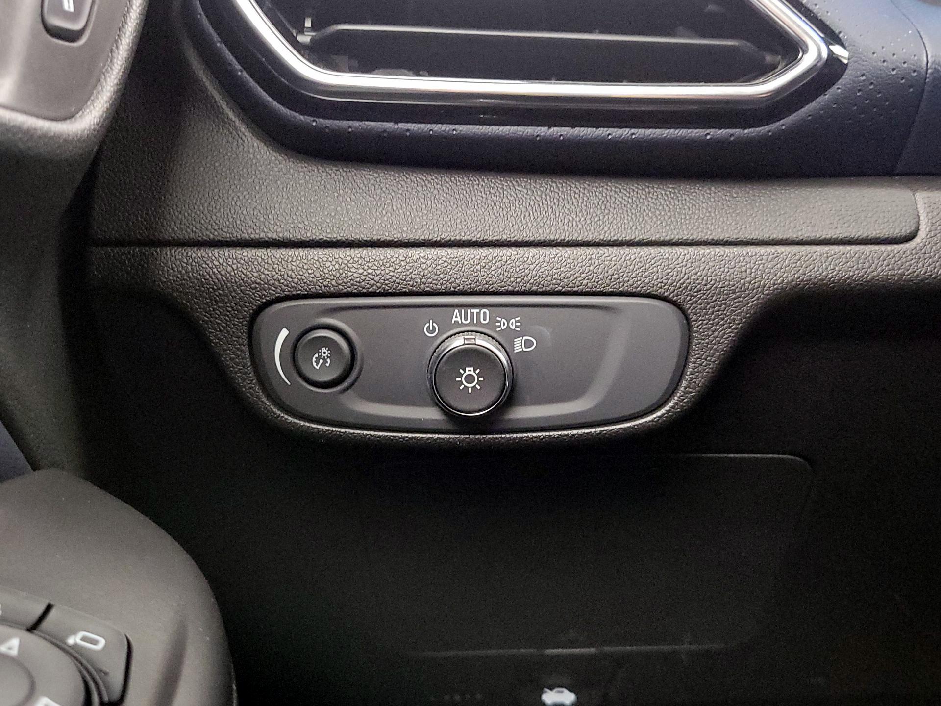 Thumbnail: 2022 Chevrolet Bolt EUV - 13