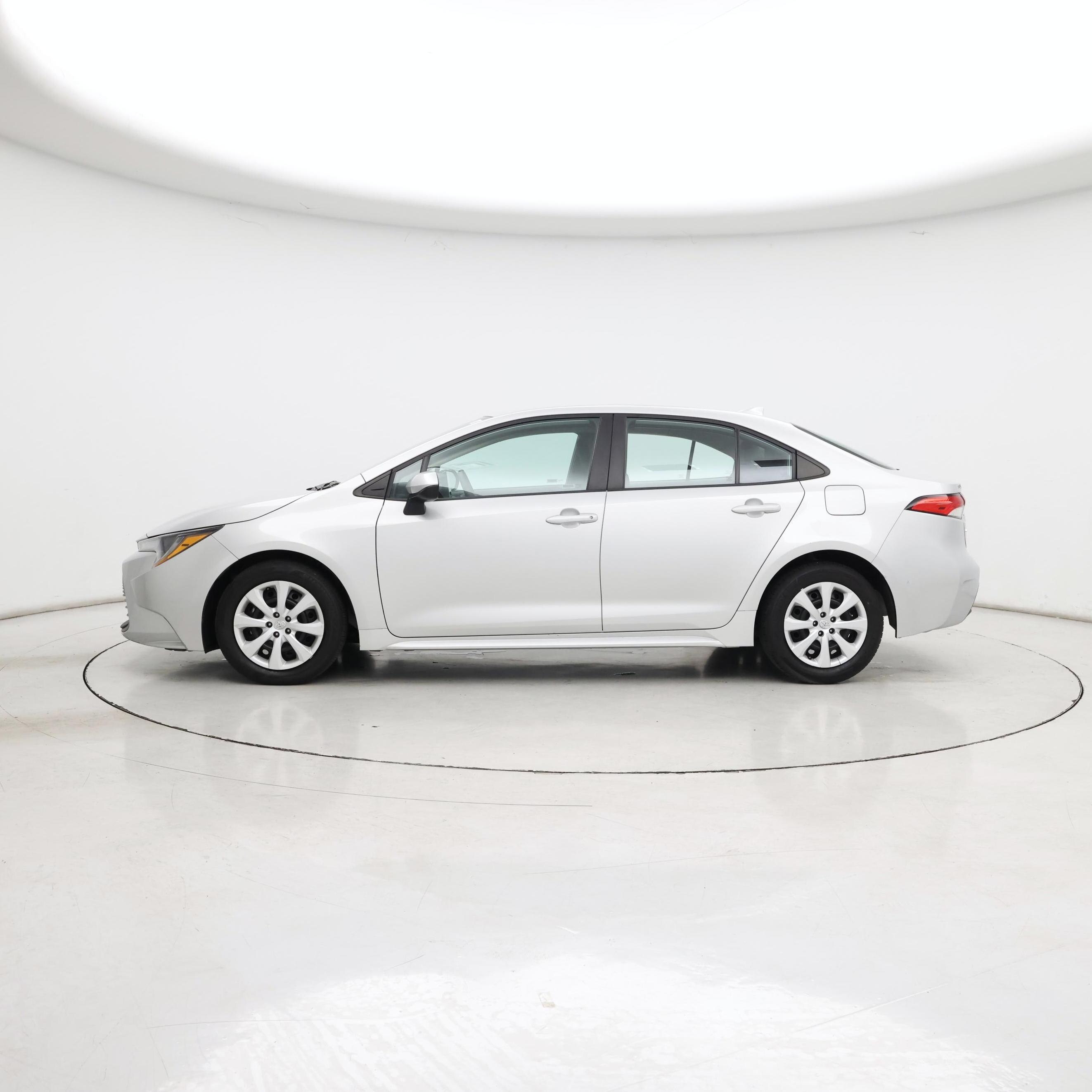 Thumbnail: 2024 Toyota Corolla - 3