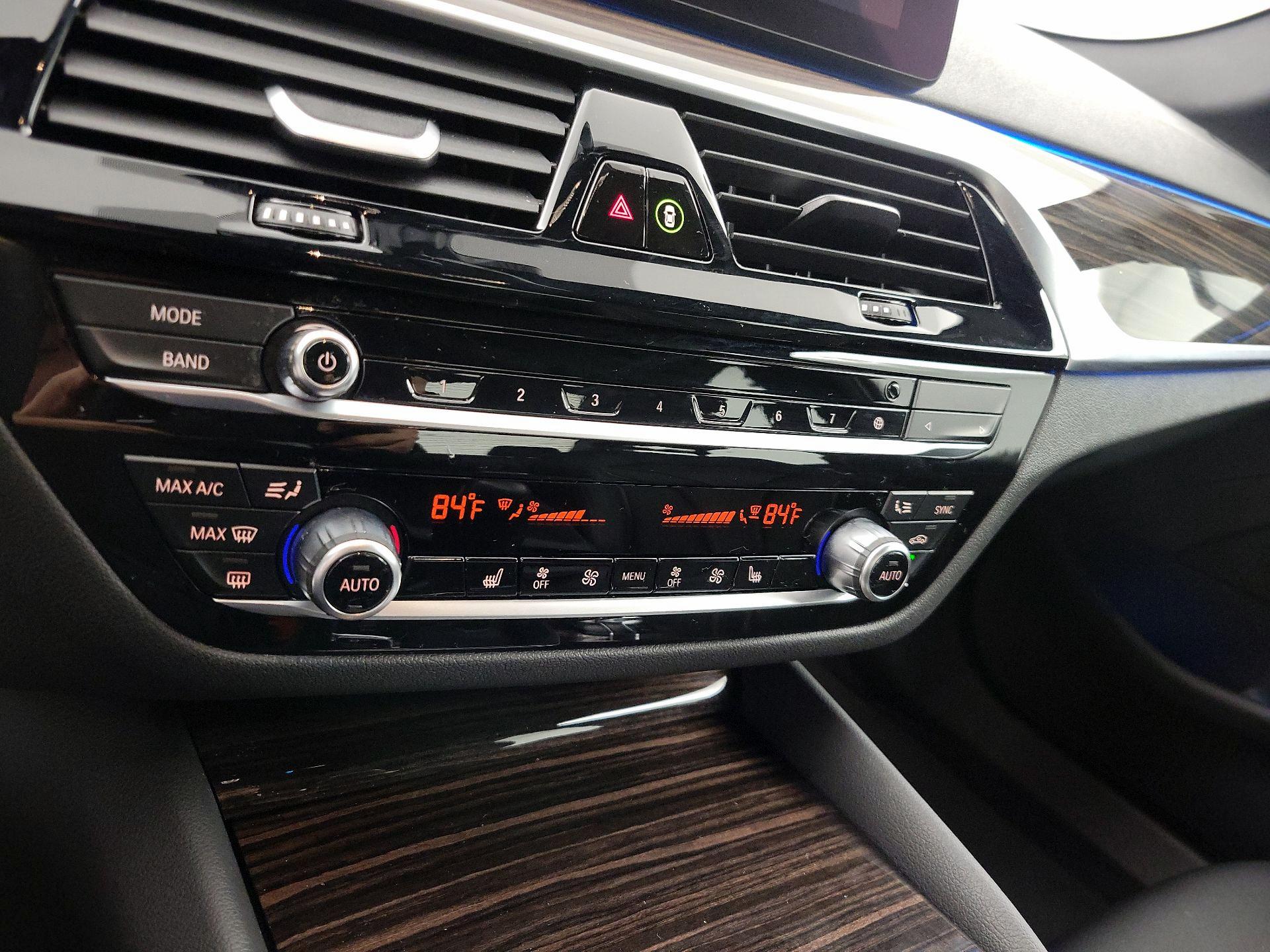 Thumbnail: 2023 BMW 5 Series - 17