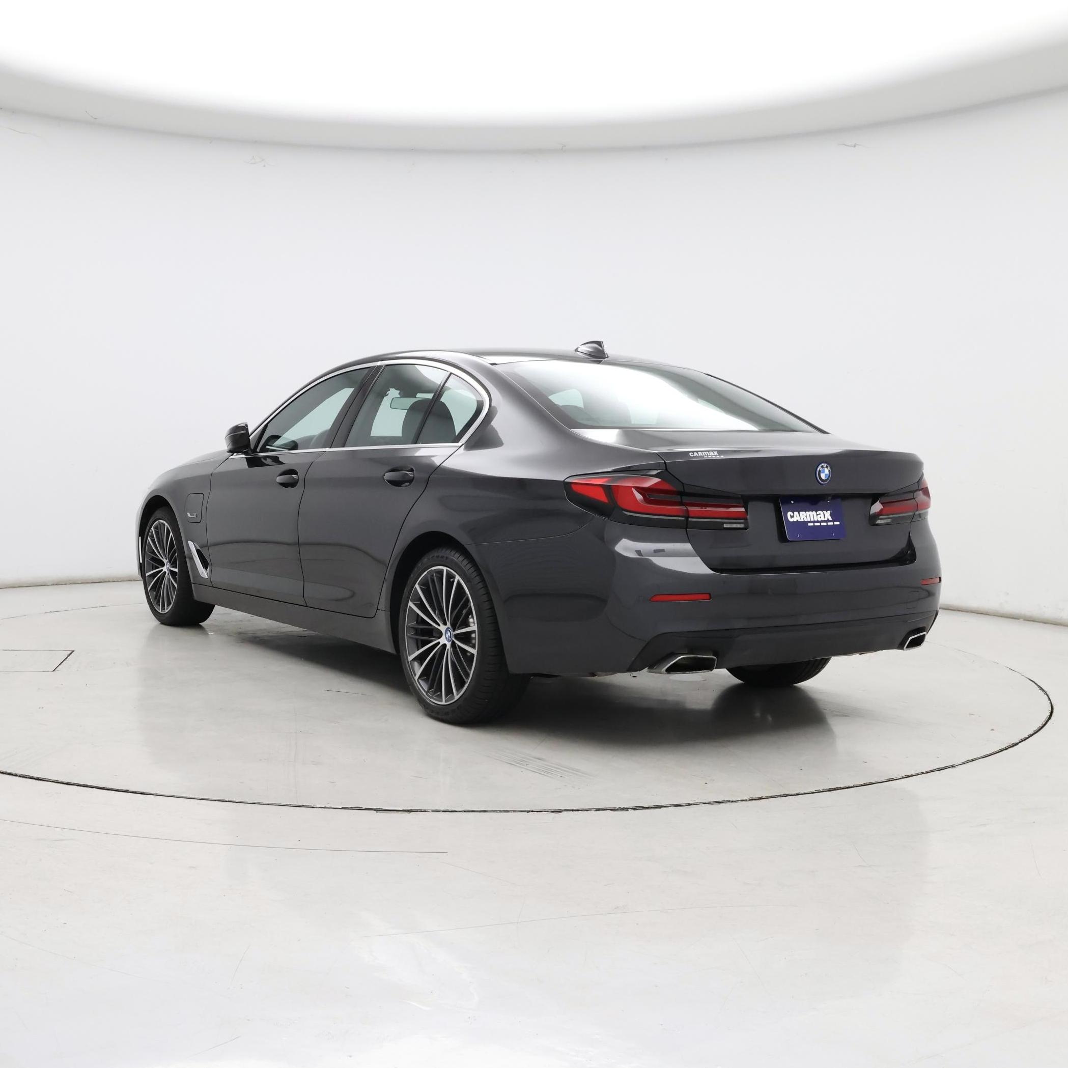 Thumbnail: 2023 BMW 5 Series - 2