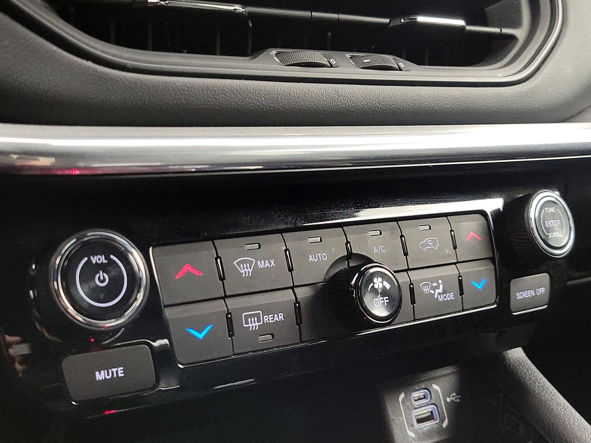 Thumbnail: 2023 Jeep Compass - 16