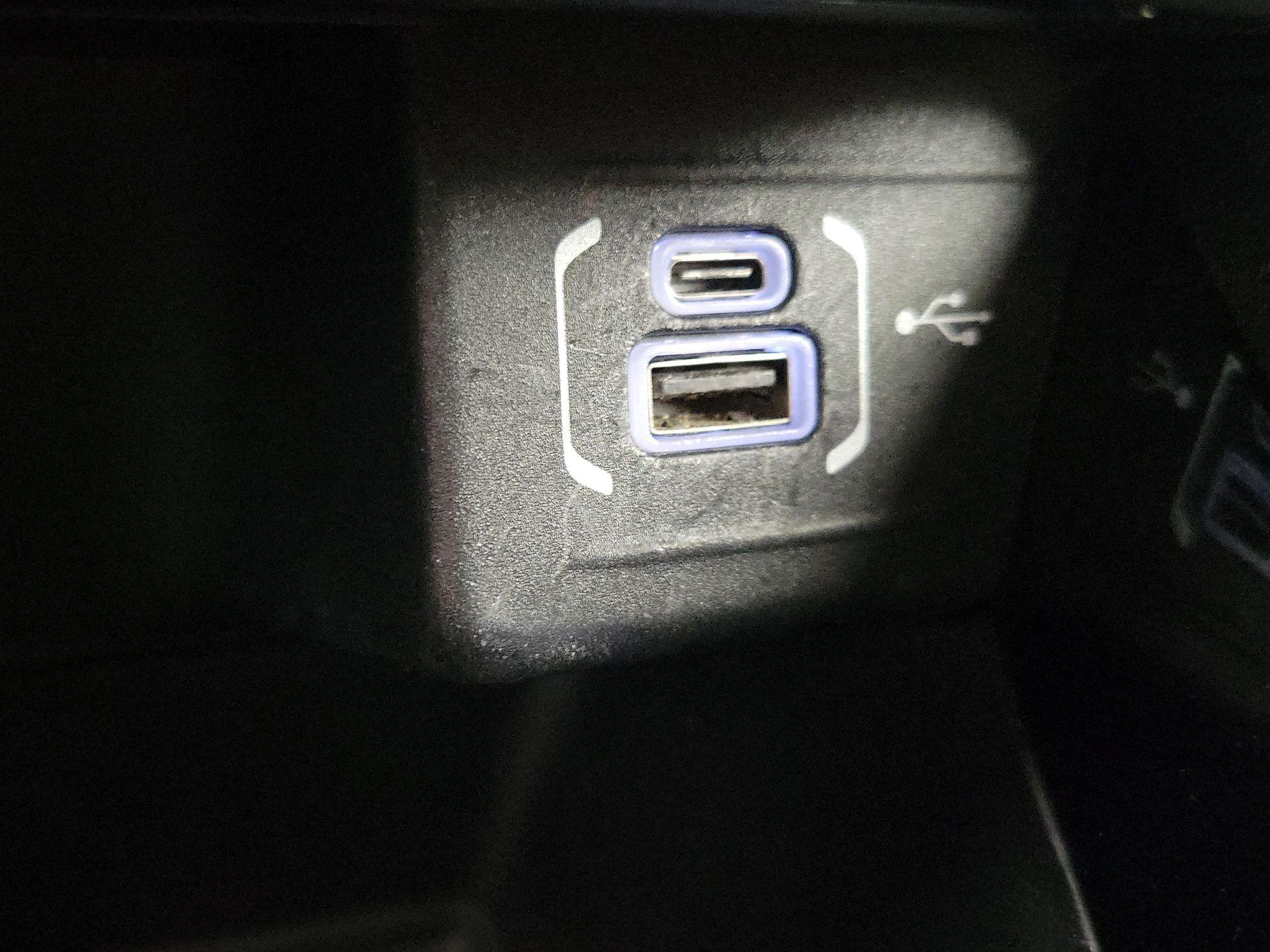 Thumbnail: 2023 Jeep Compass - 18