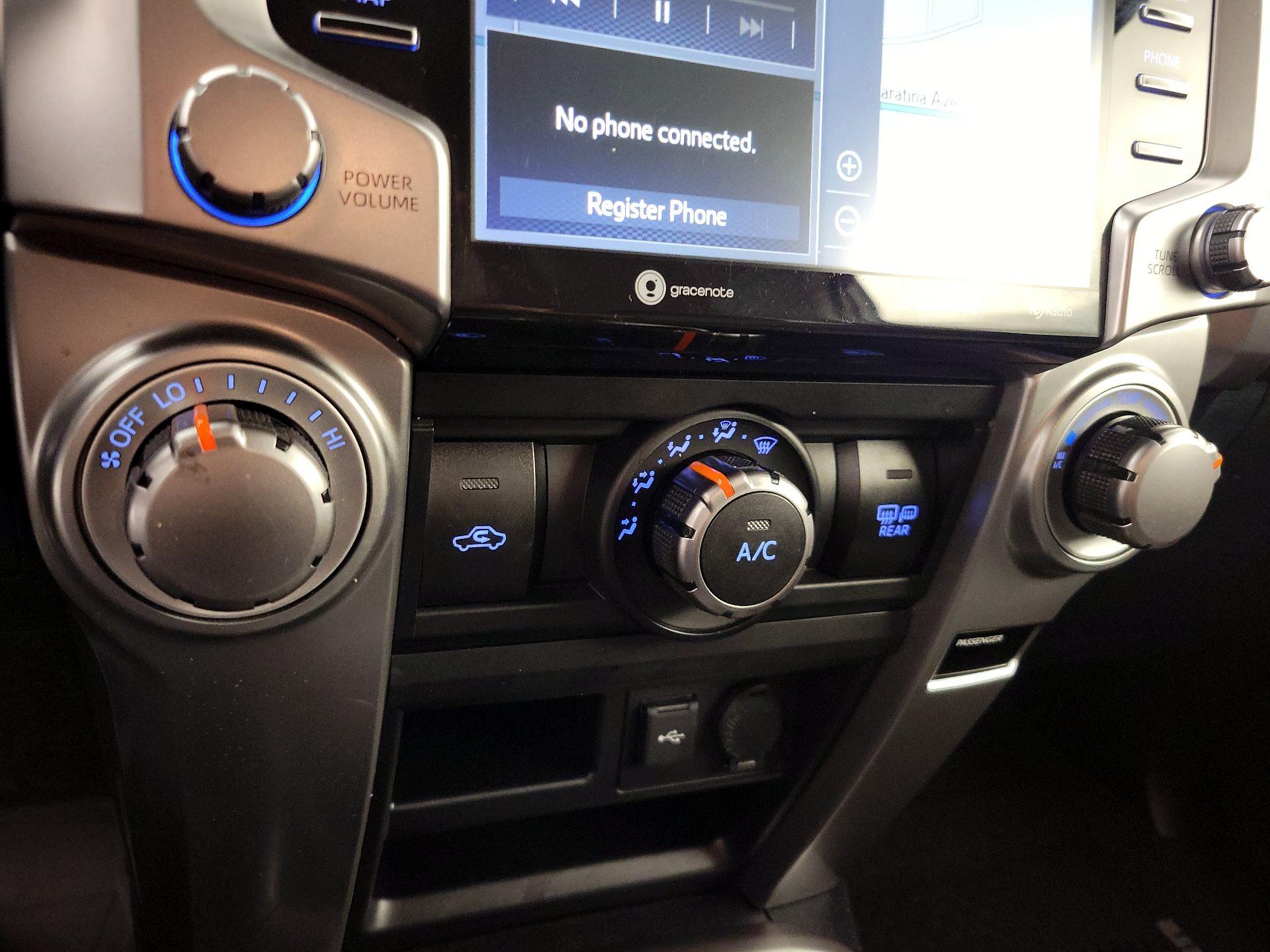 Thumbnail: 2020 Toyota 4Runner - 17