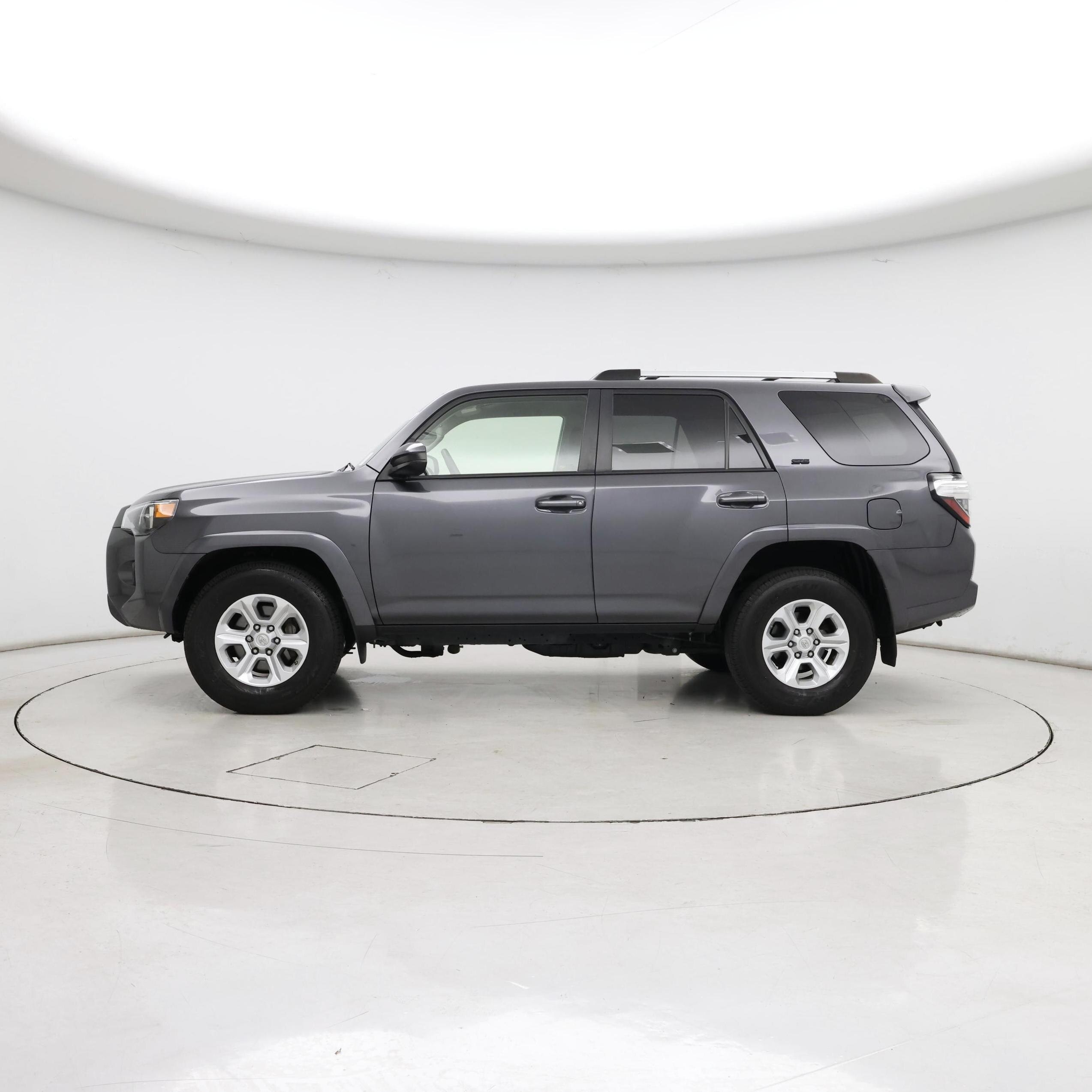 Thumbnail: 2020 Toyota 4Runner - 3