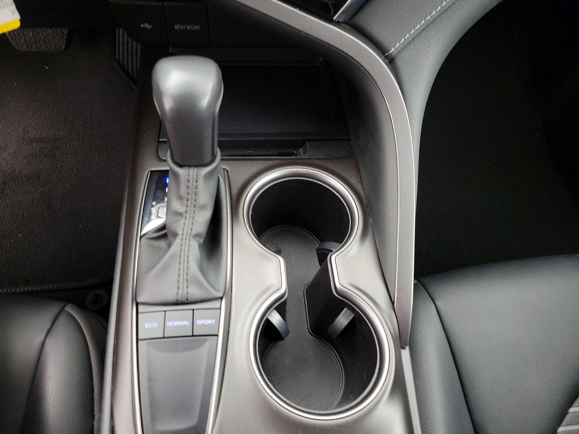 Thumbnail: 2024 Toyota Camry - 17