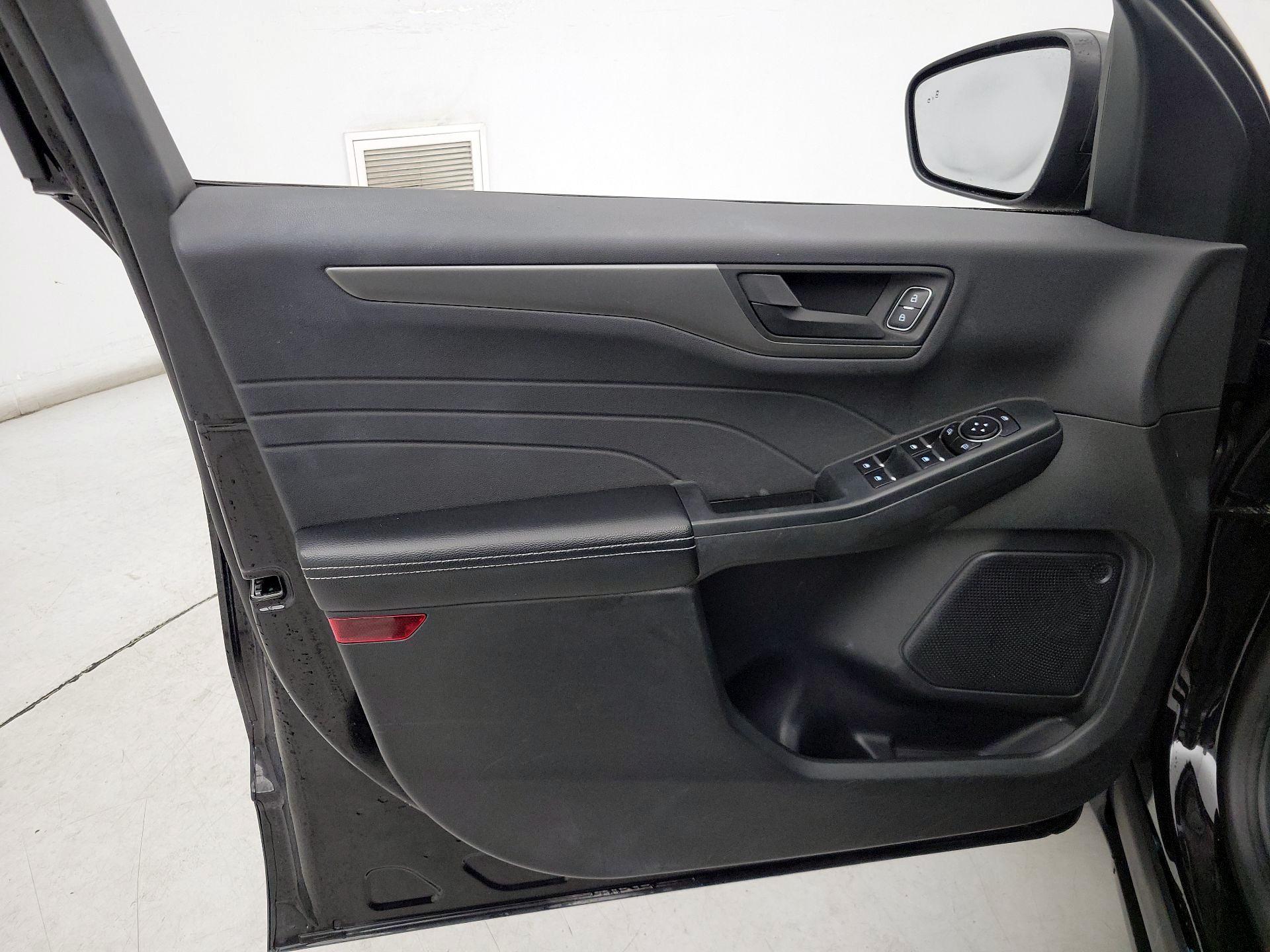 Thumbnail: 2023 Ford Escape - 12