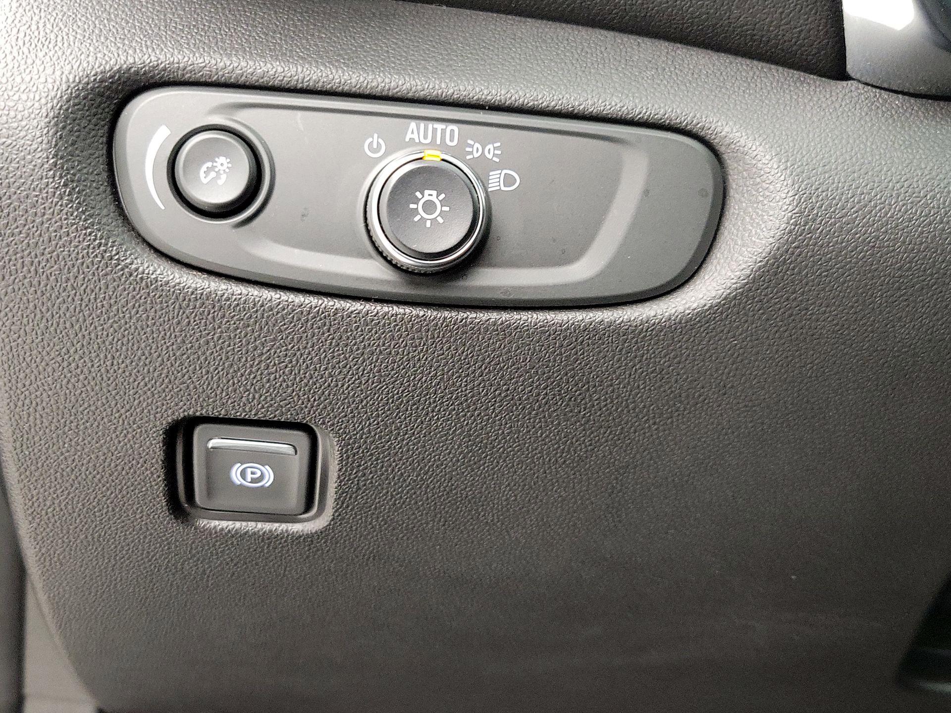 Thumbnail: 2023 Chevrolet Blazer - 13