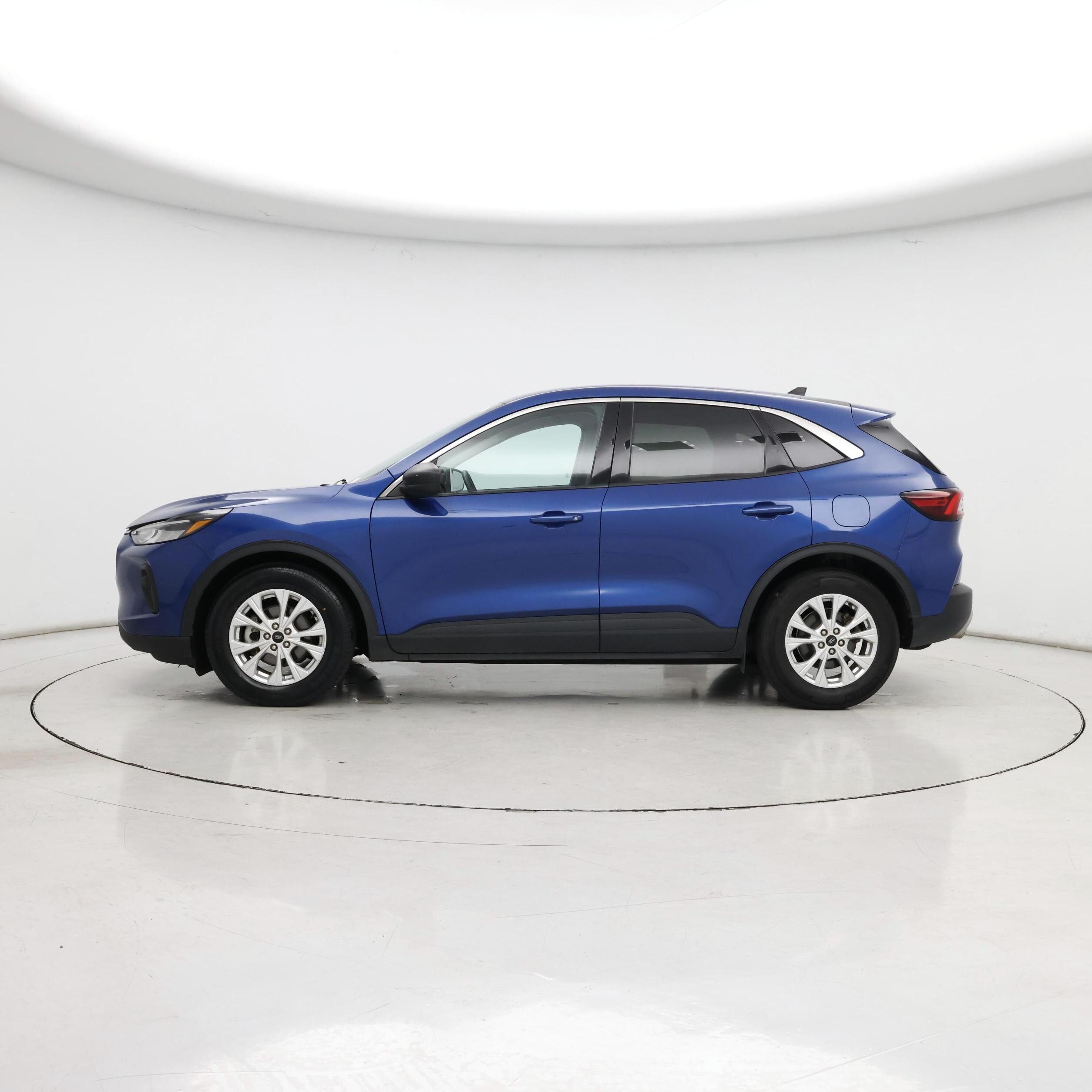 Thumbnail: 2023 Ford Escape - 3