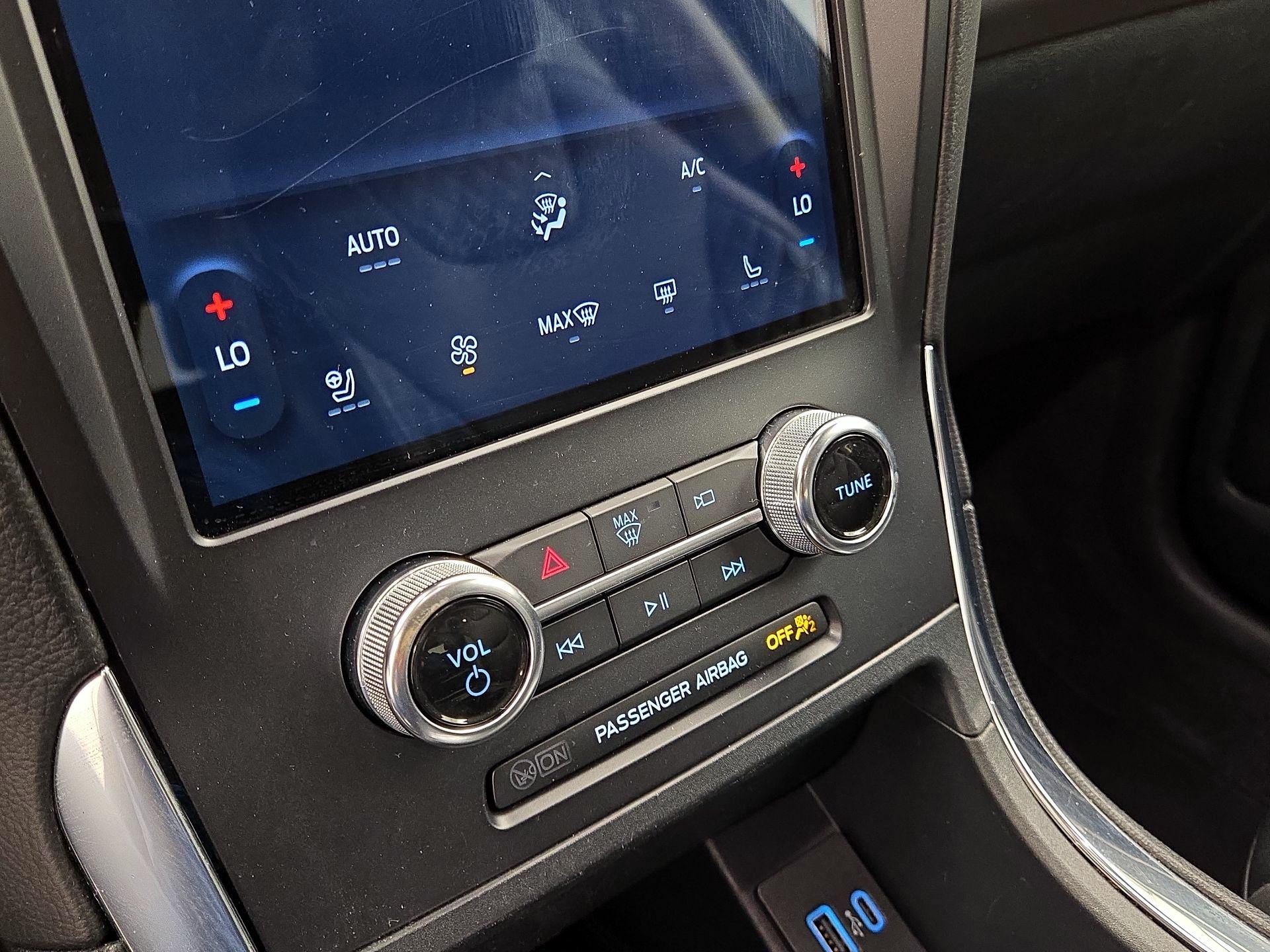 Thumbnail: 2024 Ford Edge - 16