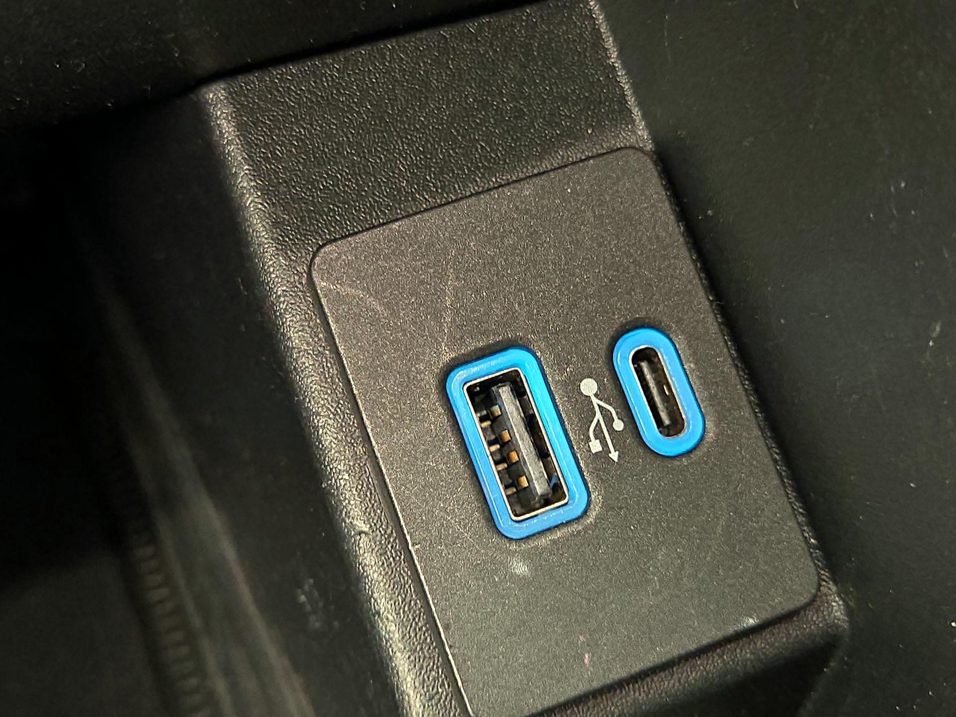 Thumbnail: 2024 Ford Edge - 18