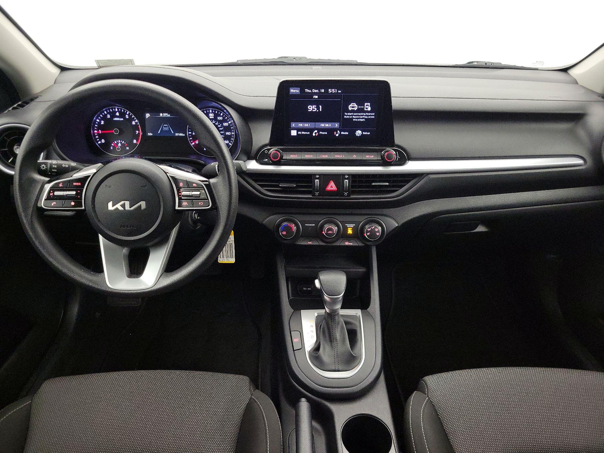 Thumbnail: 2024 Kia Forte - 9