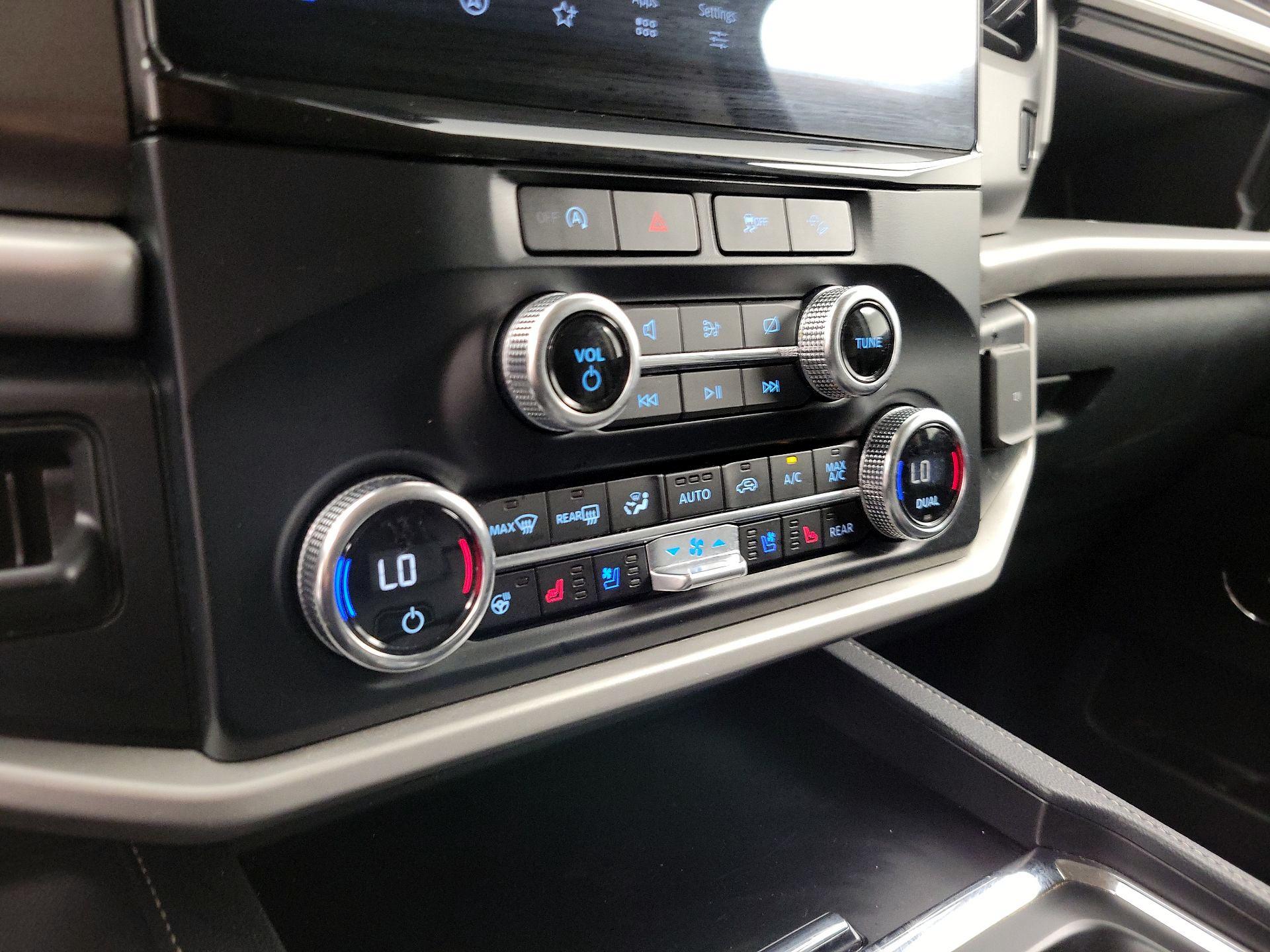 Thumbnail: 2024 Ford Expedition - 17