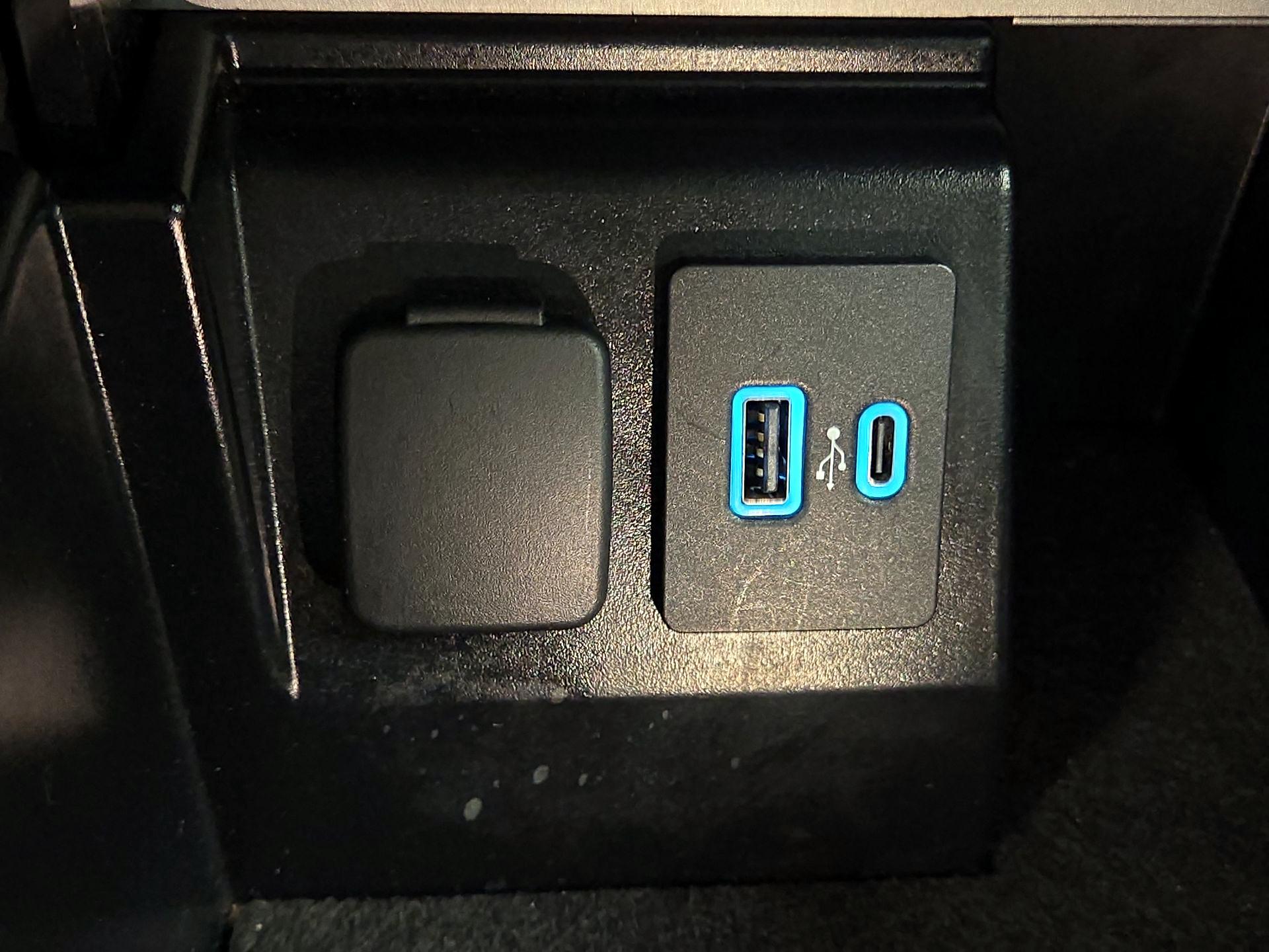 Thumbnail: 2024 Ford Explorer - 18