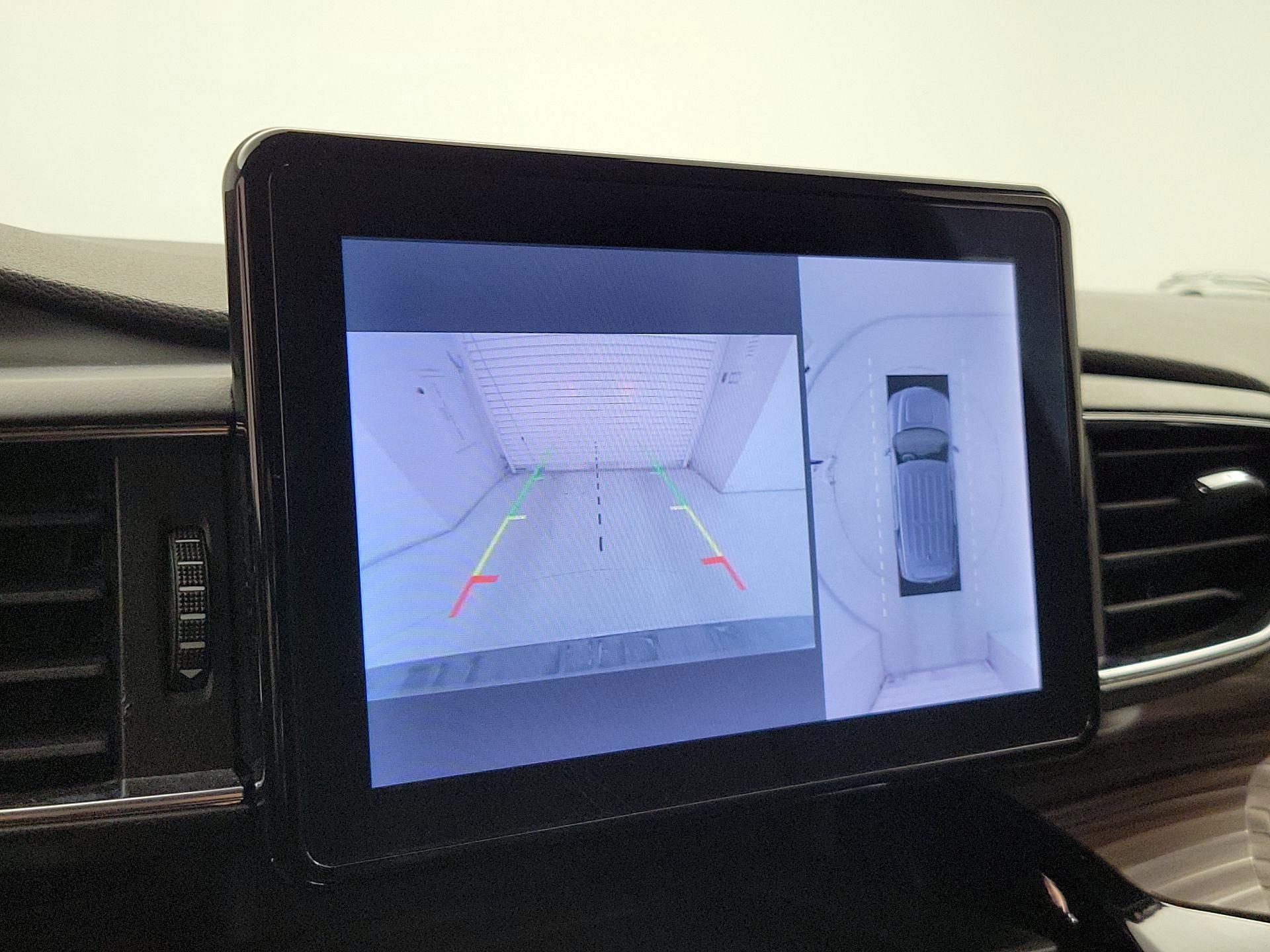 Thumbnail: 2023 Ford Explorer - 15