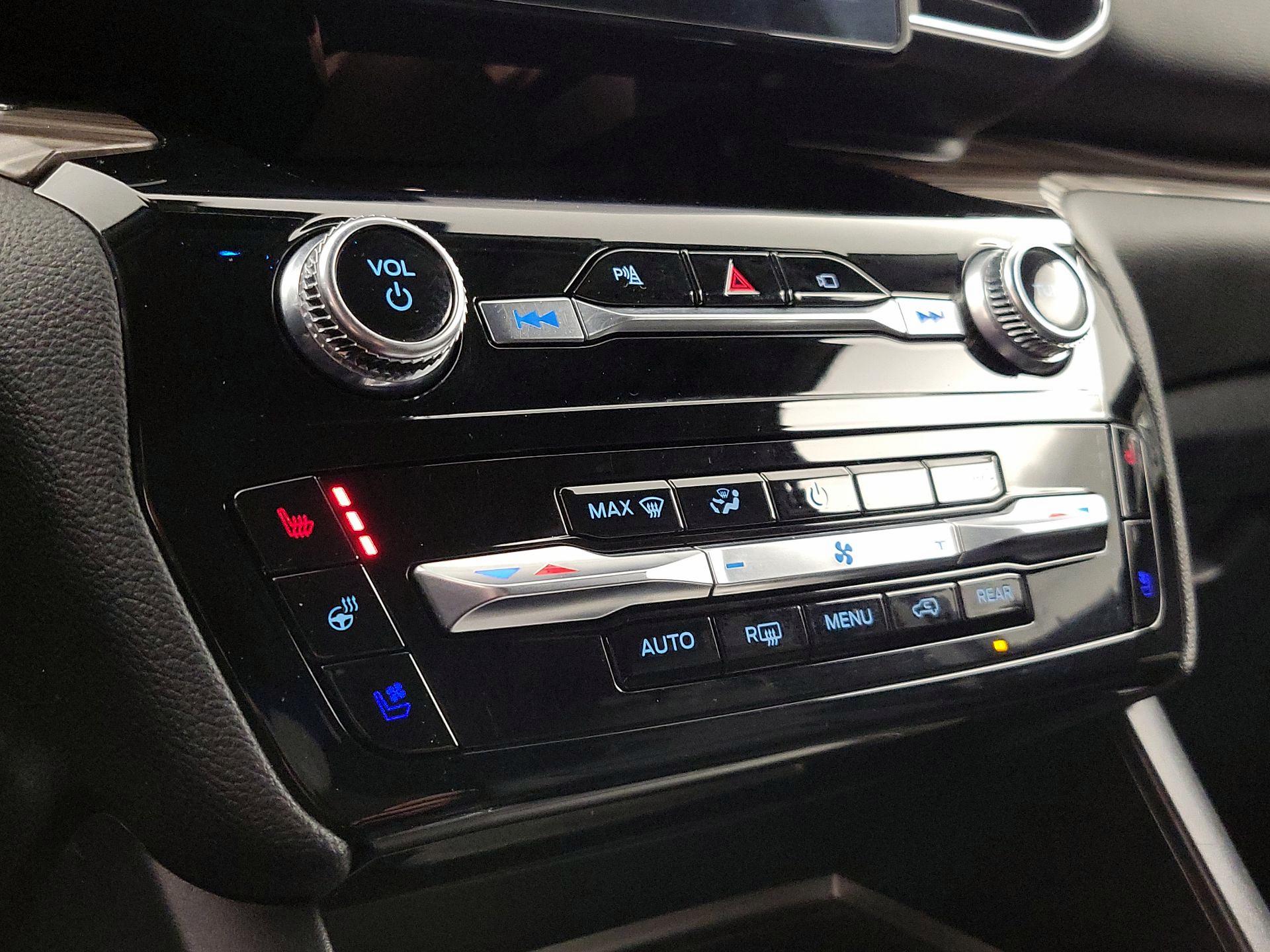 Thumbnail: 2023 Ford Explorer - 17