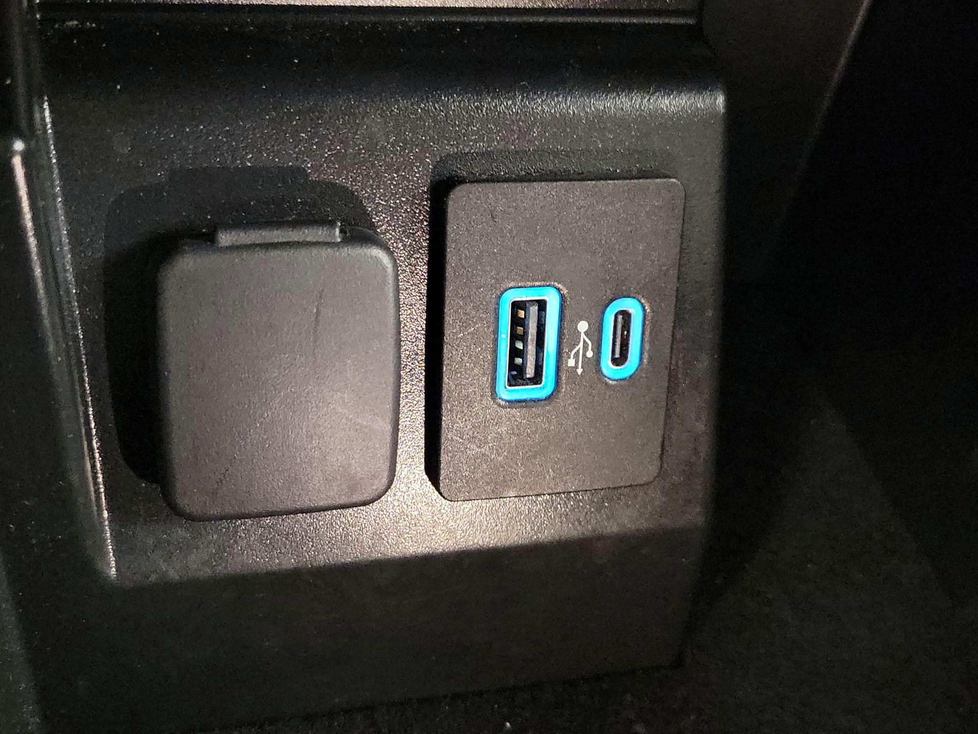 Thumbnail: 2023 Ford Explorer - 19