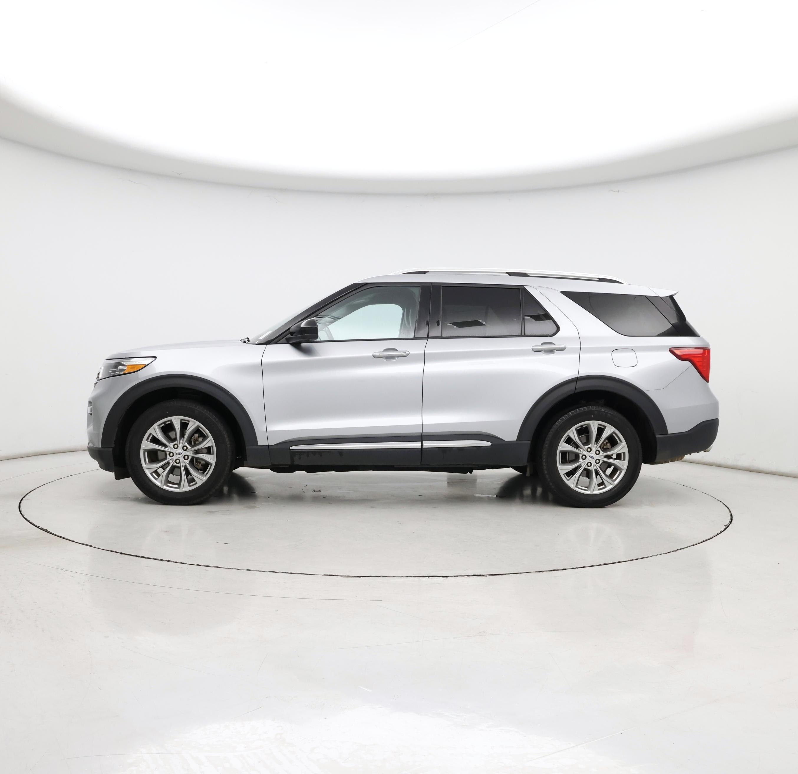 Thumbnail: 2023 Ford Explorer - 3