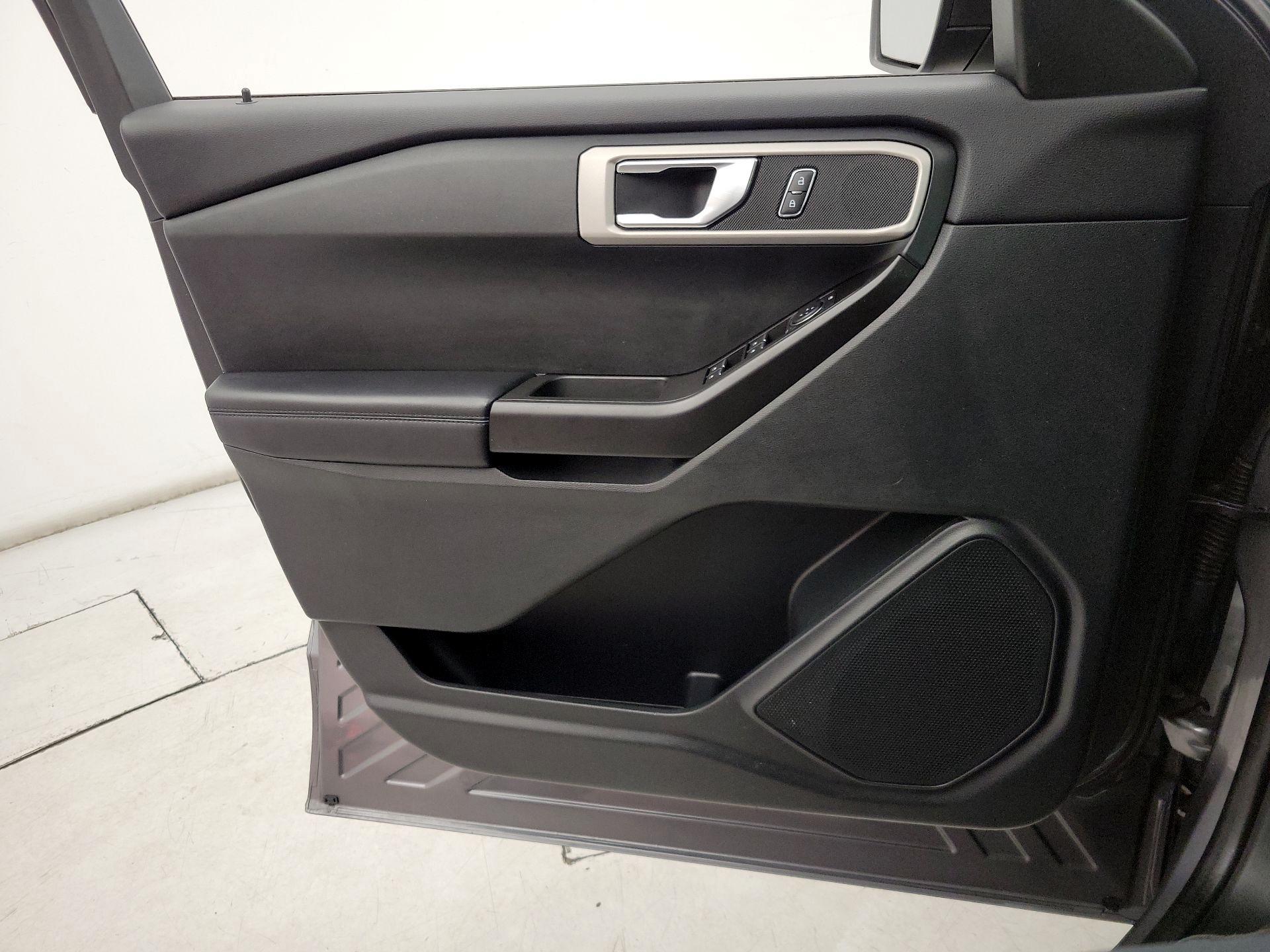 Thumbnail: 2021 Ford Explorer - 12