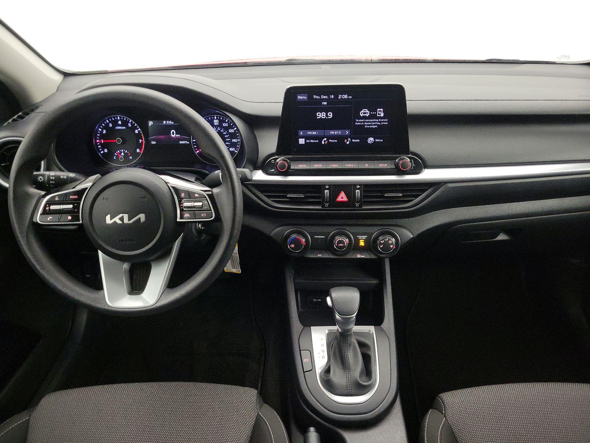 Thumbnail: 2024 Kia Forte - 9