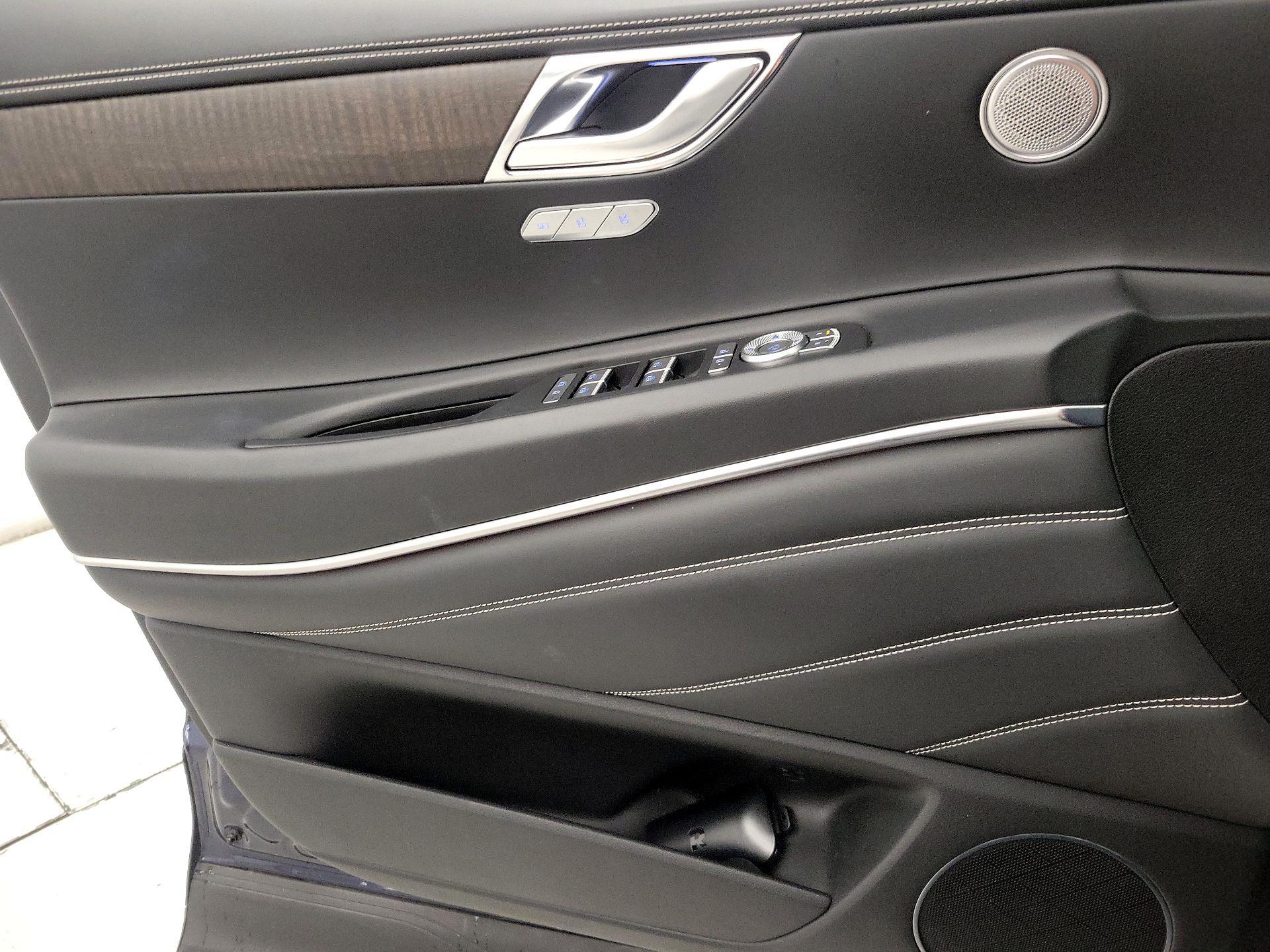 Thumbnail: 2024 Genesis GV80 - 12