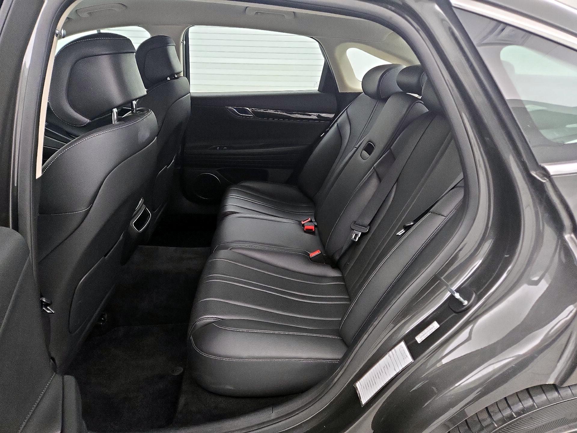 Thumbnail: 2023 Genesis G80 - 20