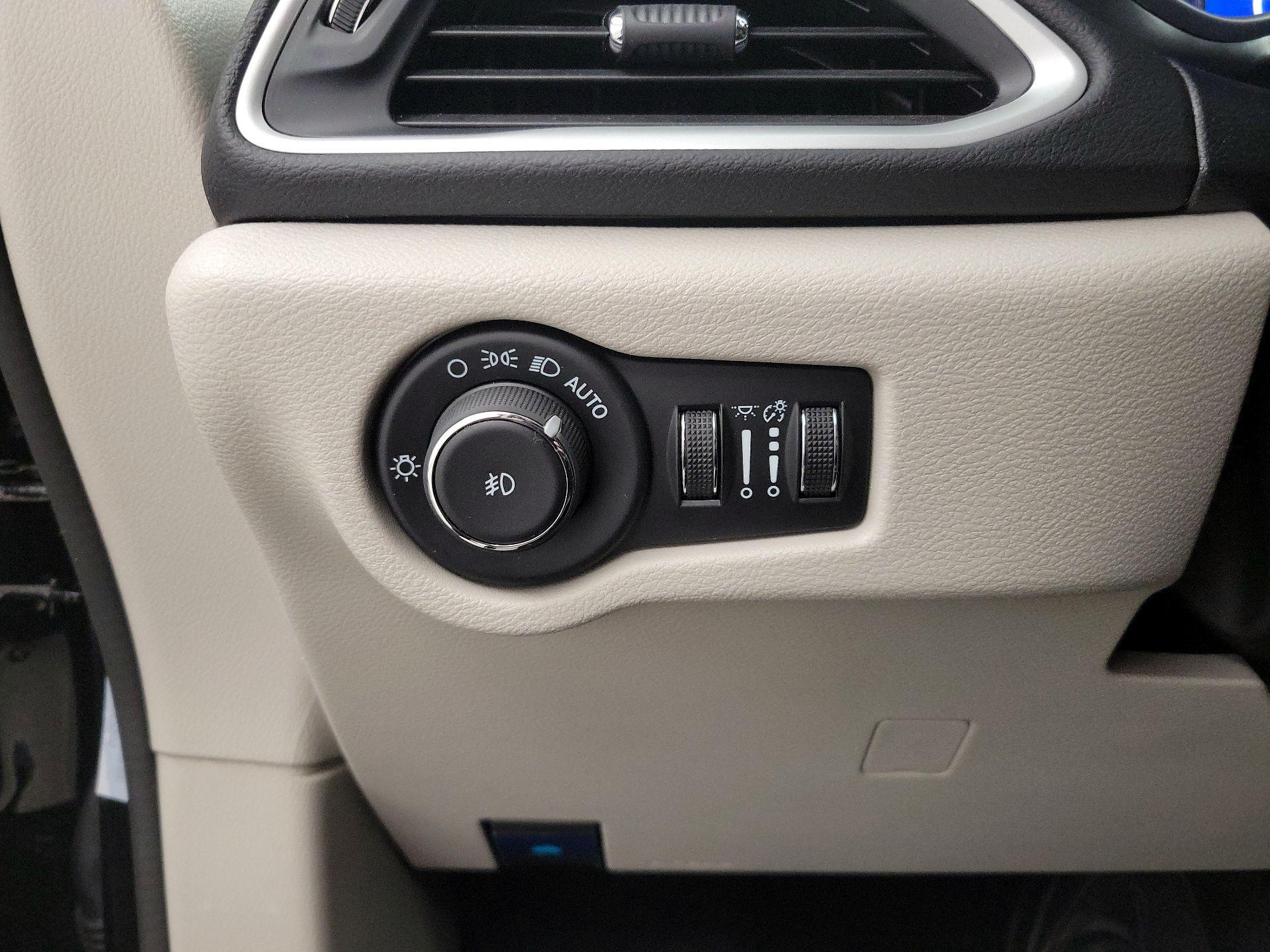 Thumbnail: 2024 Chrysler Pacifica - 13