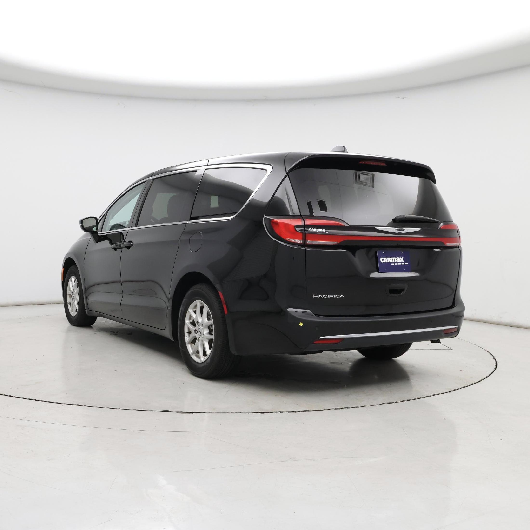 Thumbnail: 2024 Chrysler Pacifica - 2