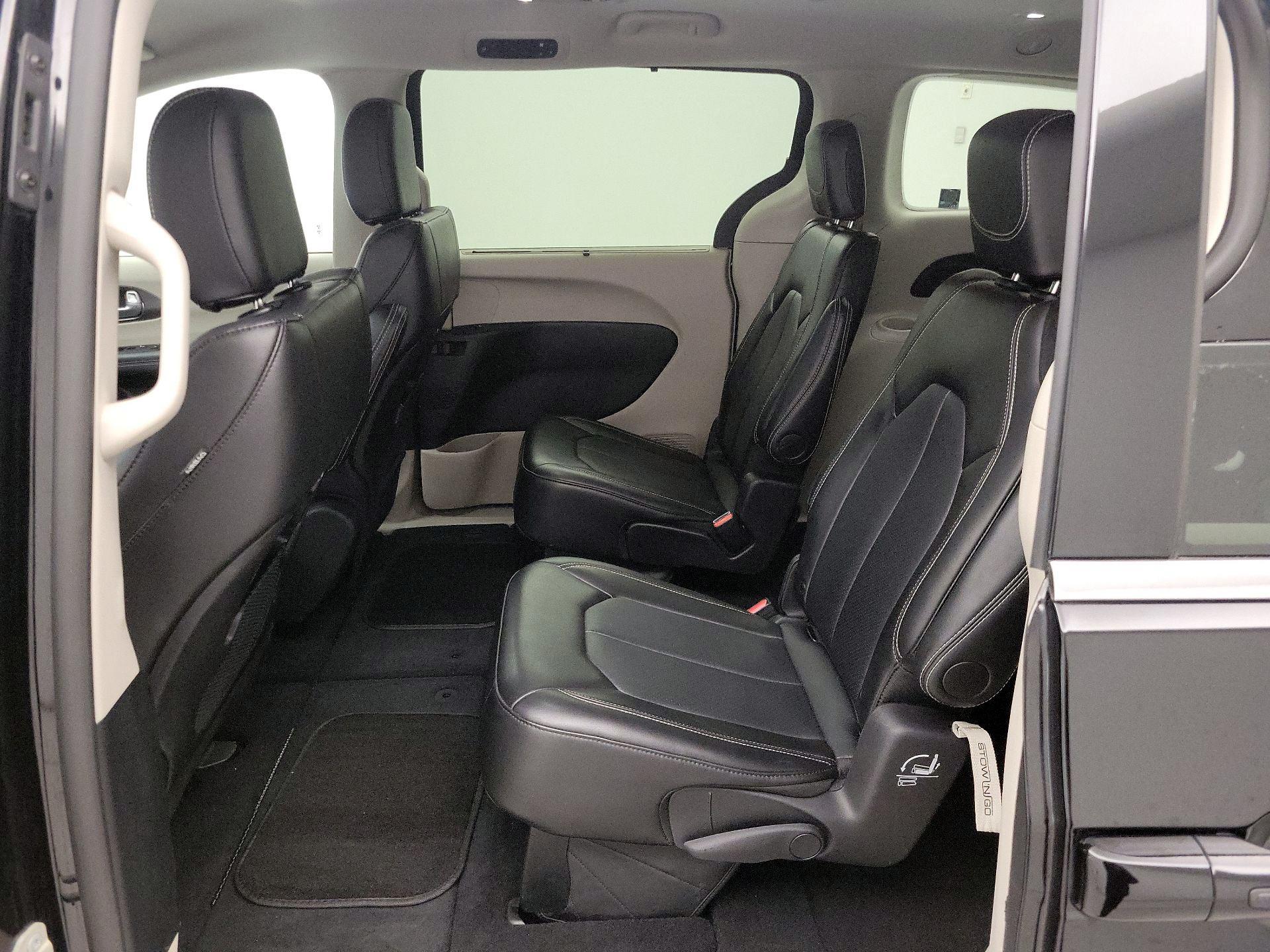 Thumbnail: 2024 Chrysler Pacifica - 19