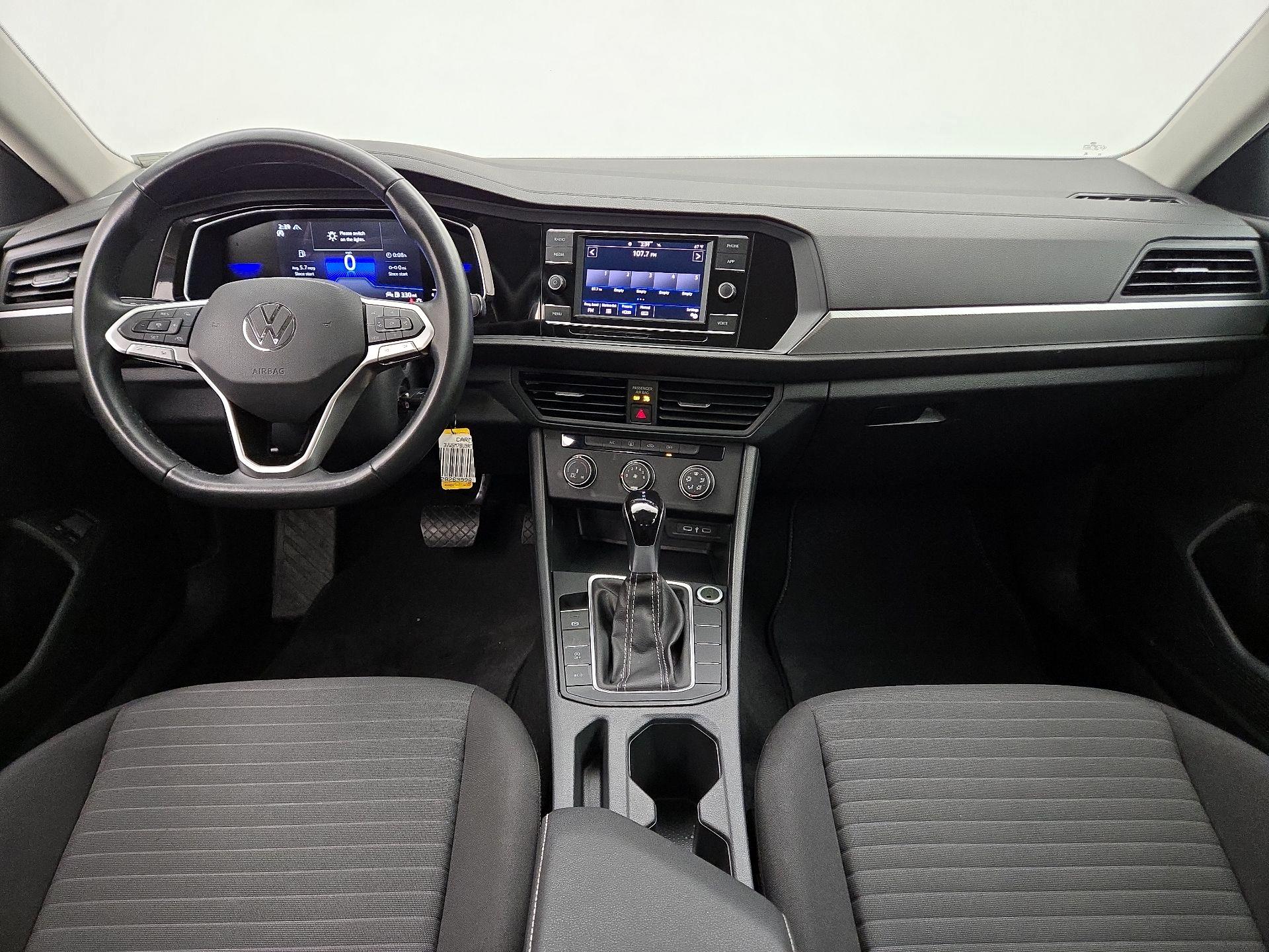 Thumbnail: 2024 Volkswagen Jetta - 9