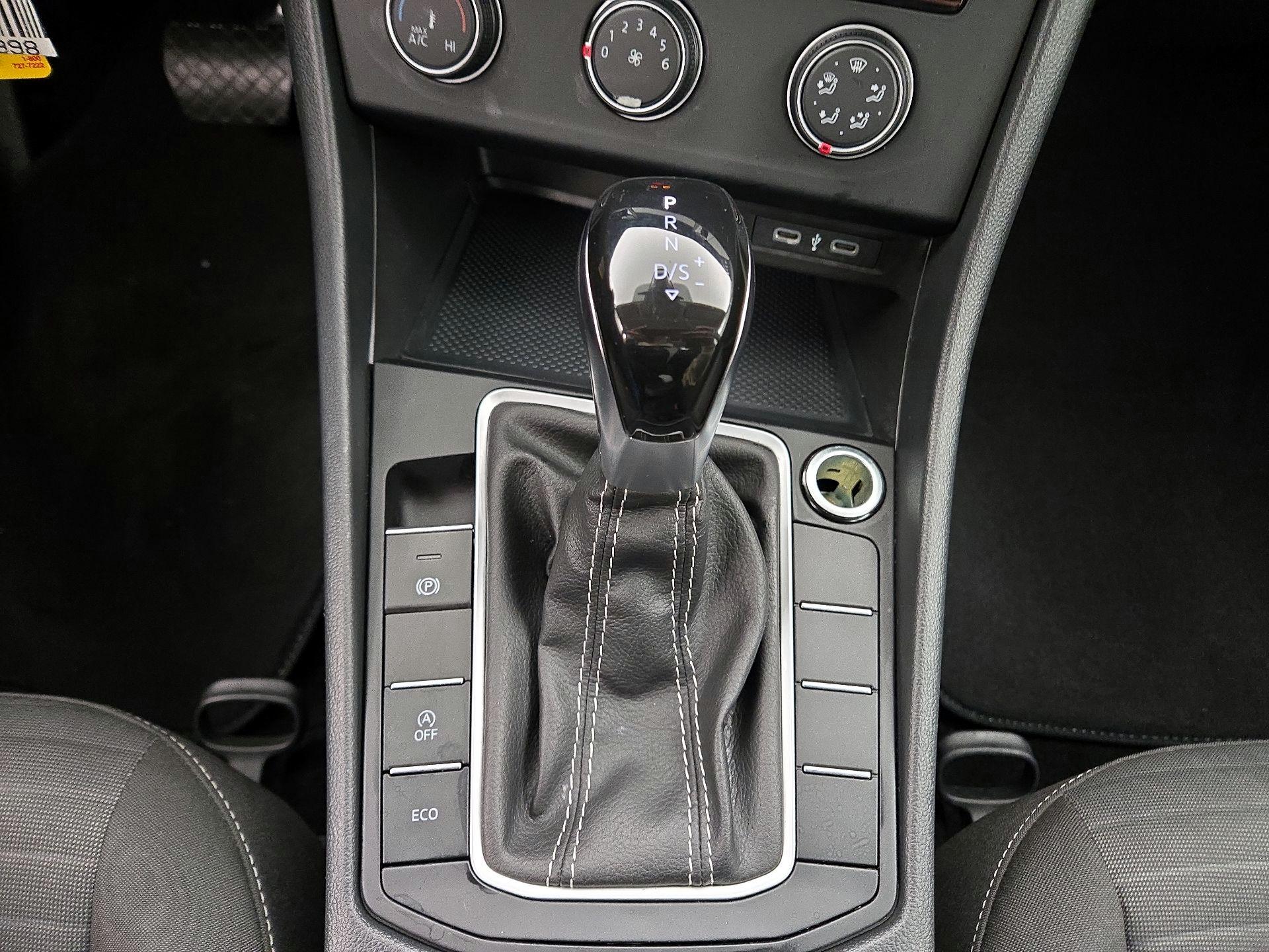 Thumbnail: 2024 Volkswagen Jetta - 17