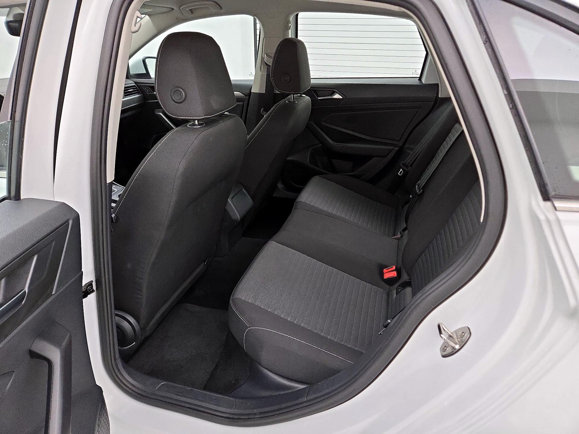 Thumbnail: 2024 Volkswagen Jetta - 19