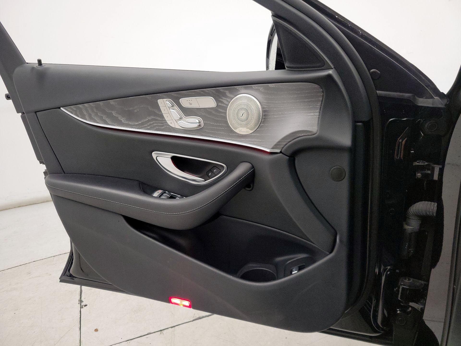 Thumbnail: 2021 Mercedes-Benz E-Class - 12