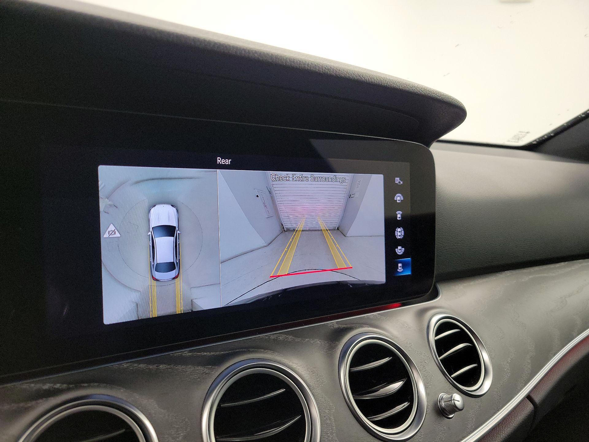 Thumbnail: 2021 Mercedes-Benz E-Class - 15