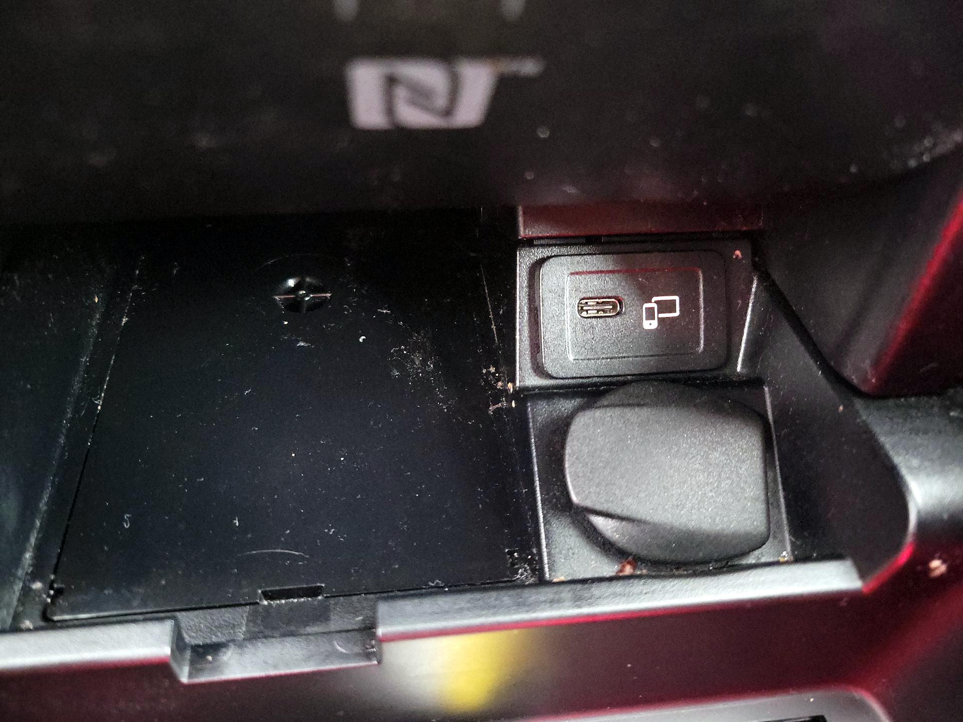 Thumbnail: 2021 Mercedes-Benz E-Class - 19