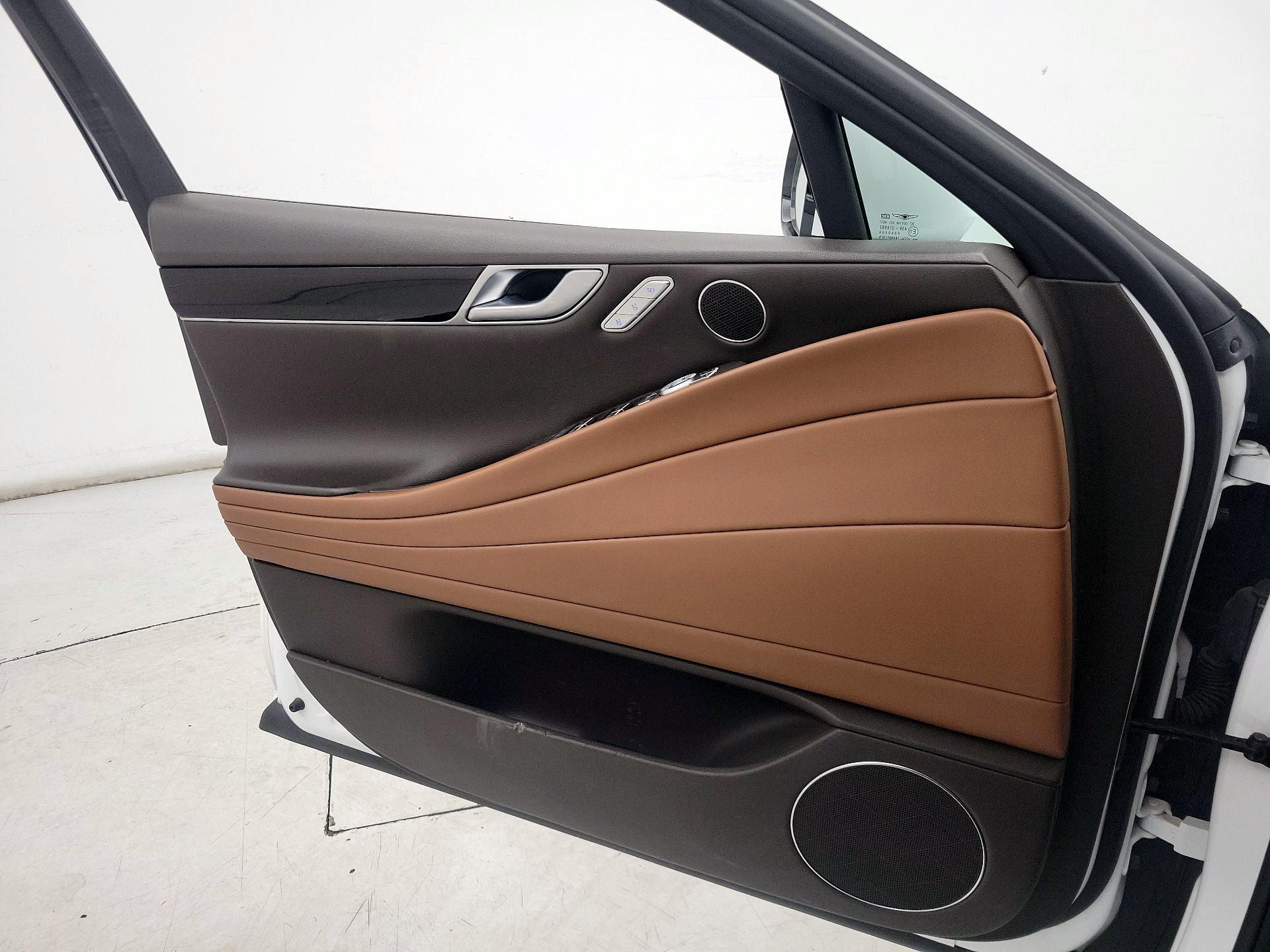 Thumbnail: 2023 Genesis G80 - 12