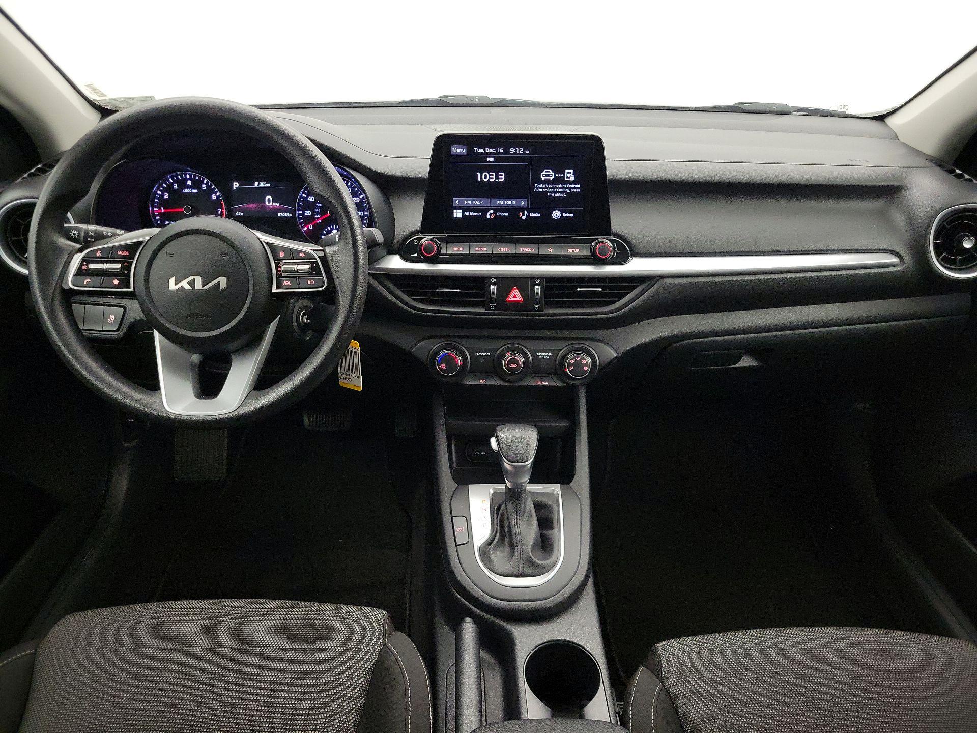 Thumbnail: 2024 Kia Forte - 9