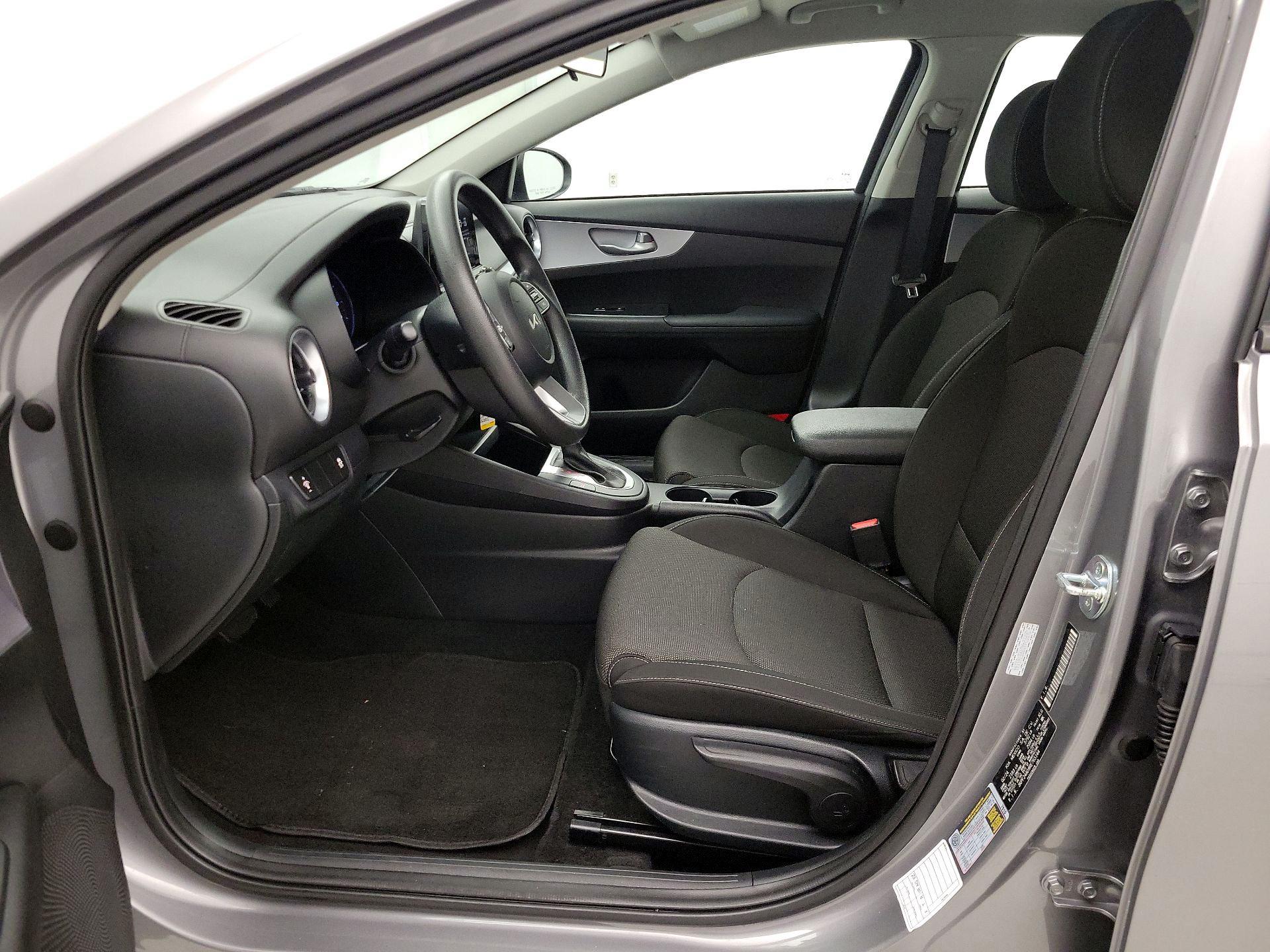 Thumbnail: 2024 Kia Forte - 11