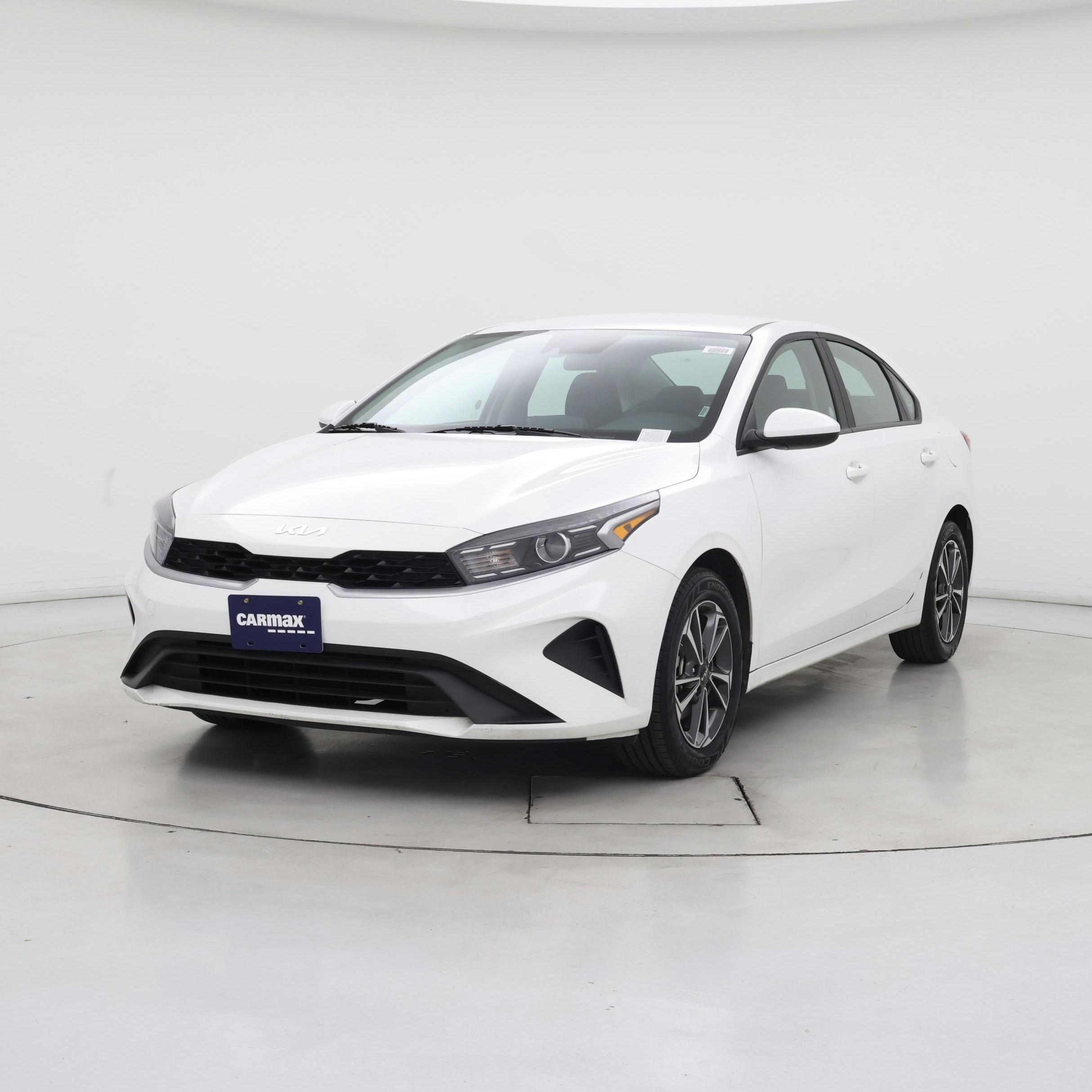 Thumbnail: 2024 Kia Forte - 4