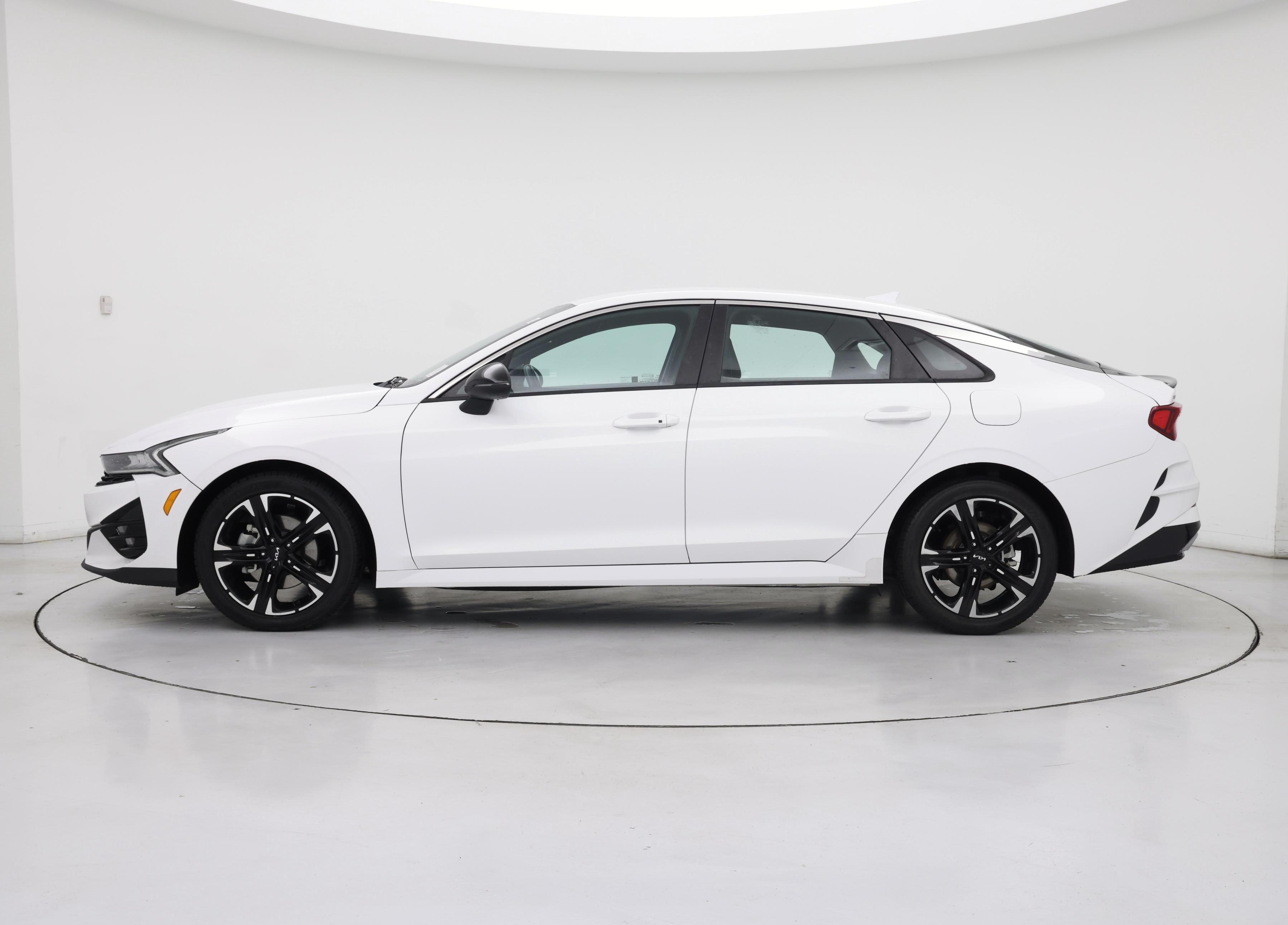 Thumbnail: 2022 Kia K5 - 3