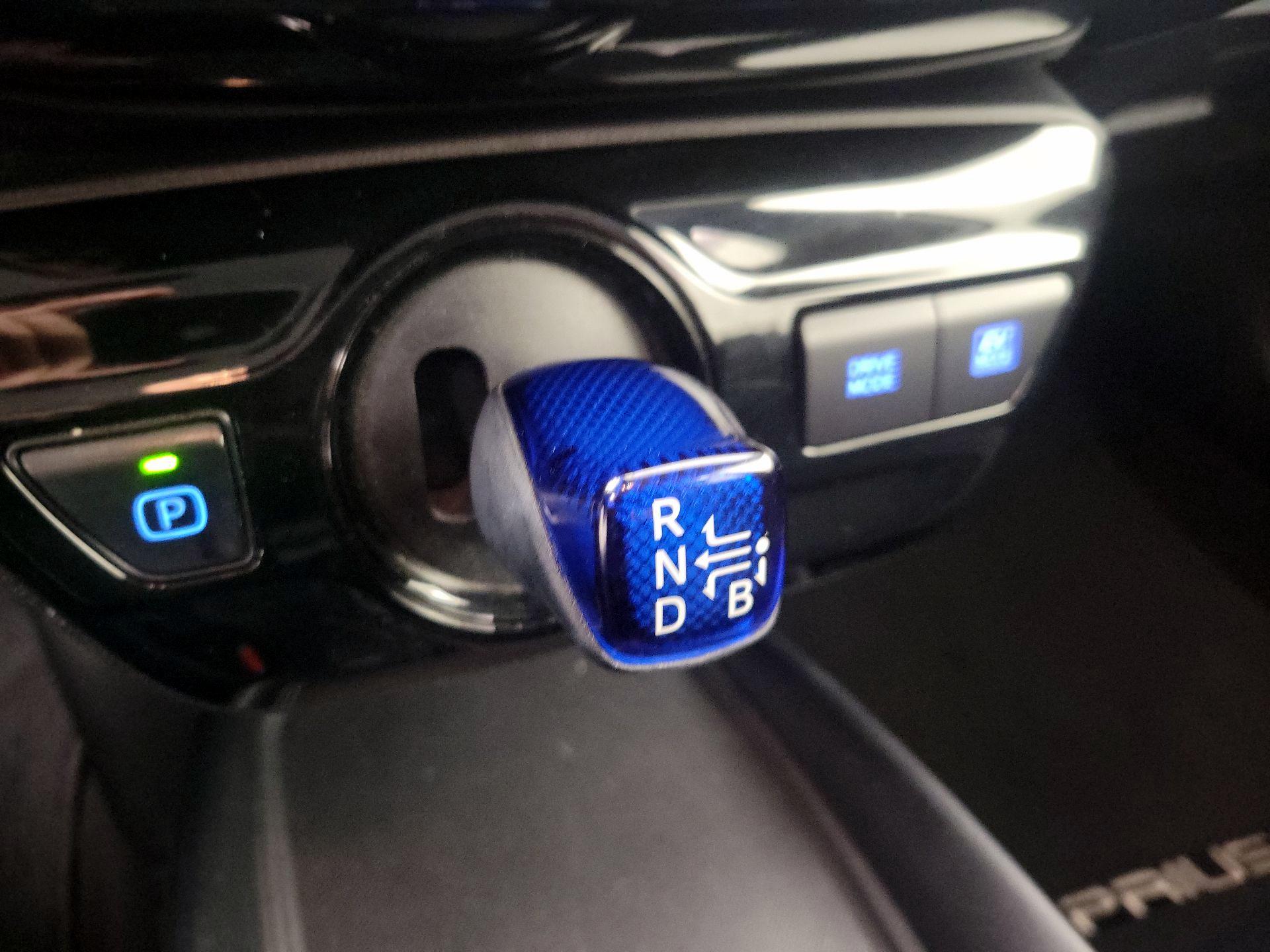 Thumbnail: 2022 Toyota Prius - 17