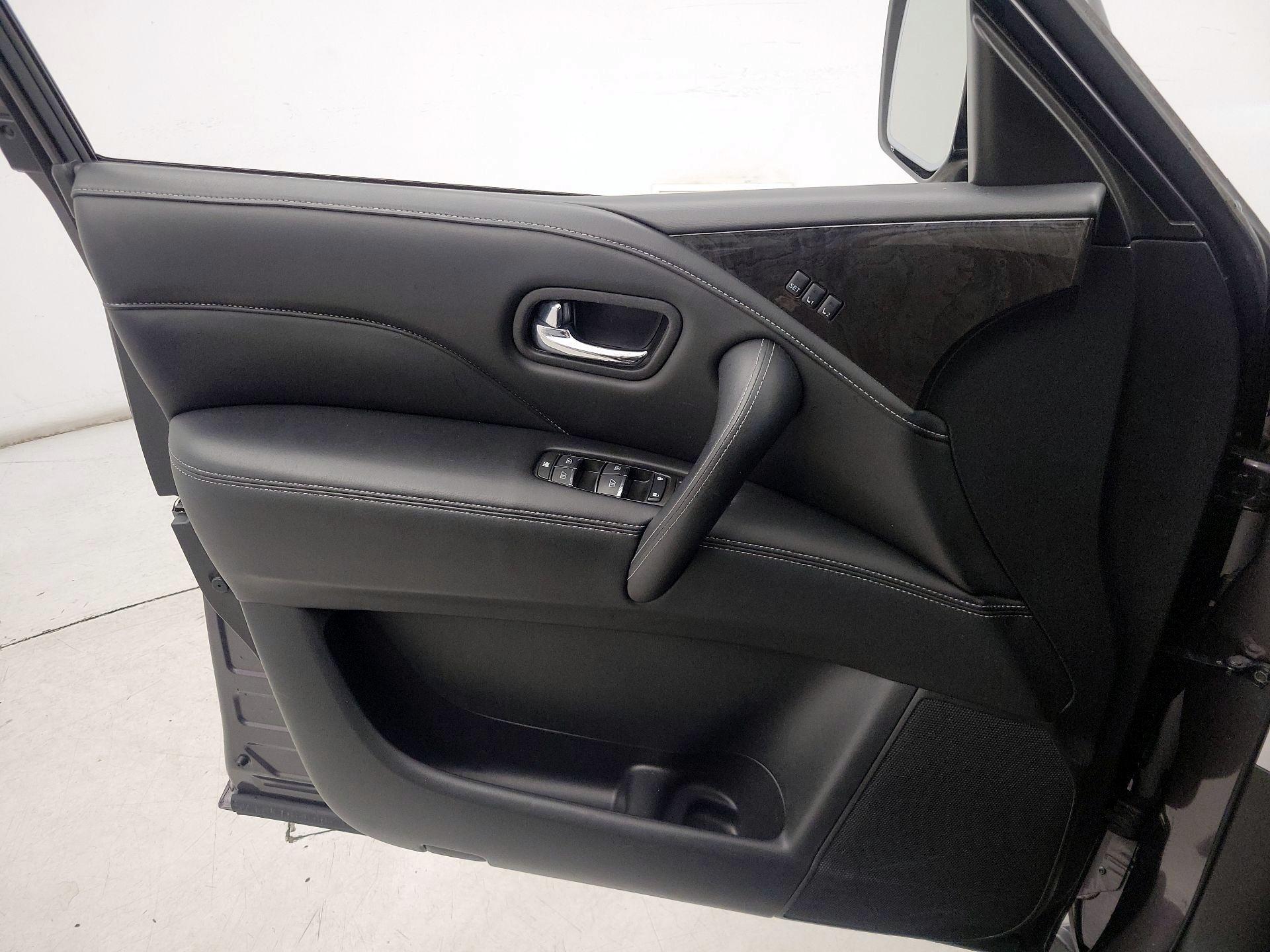 Thumbnail: 2024 INFINITI QX80 - 12