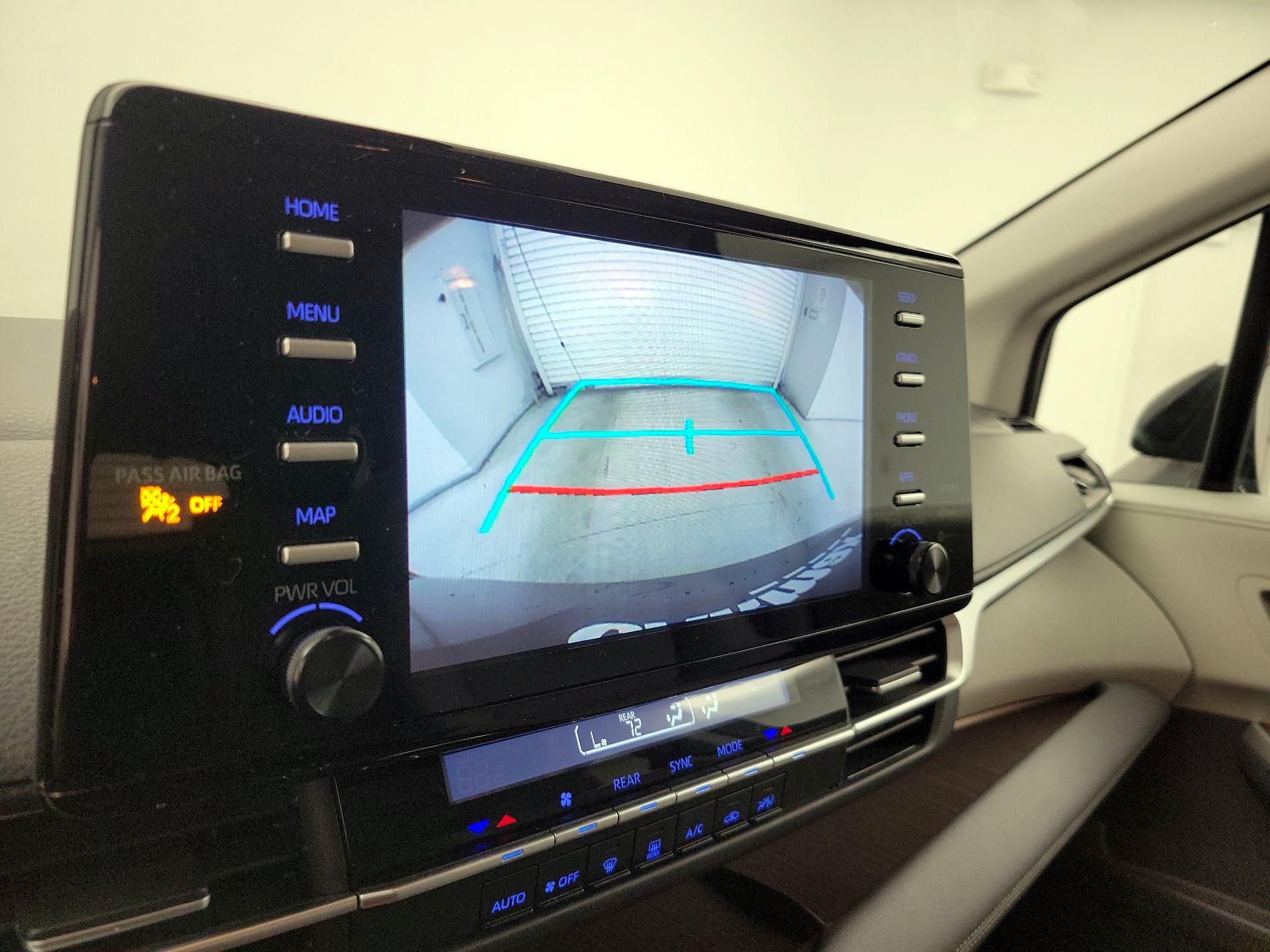 Thumbnail: 2024 Toyota Sienna - 14