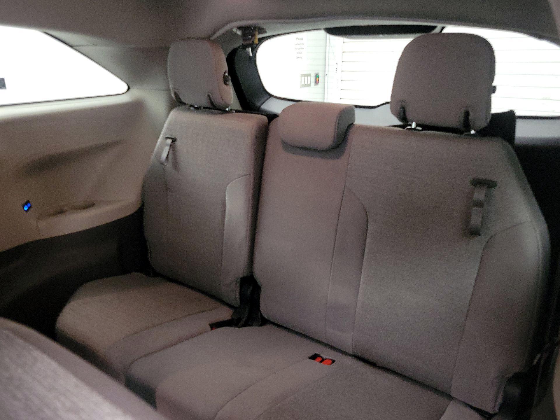 Thumbnail: 2024 Toyota Sienna - 19