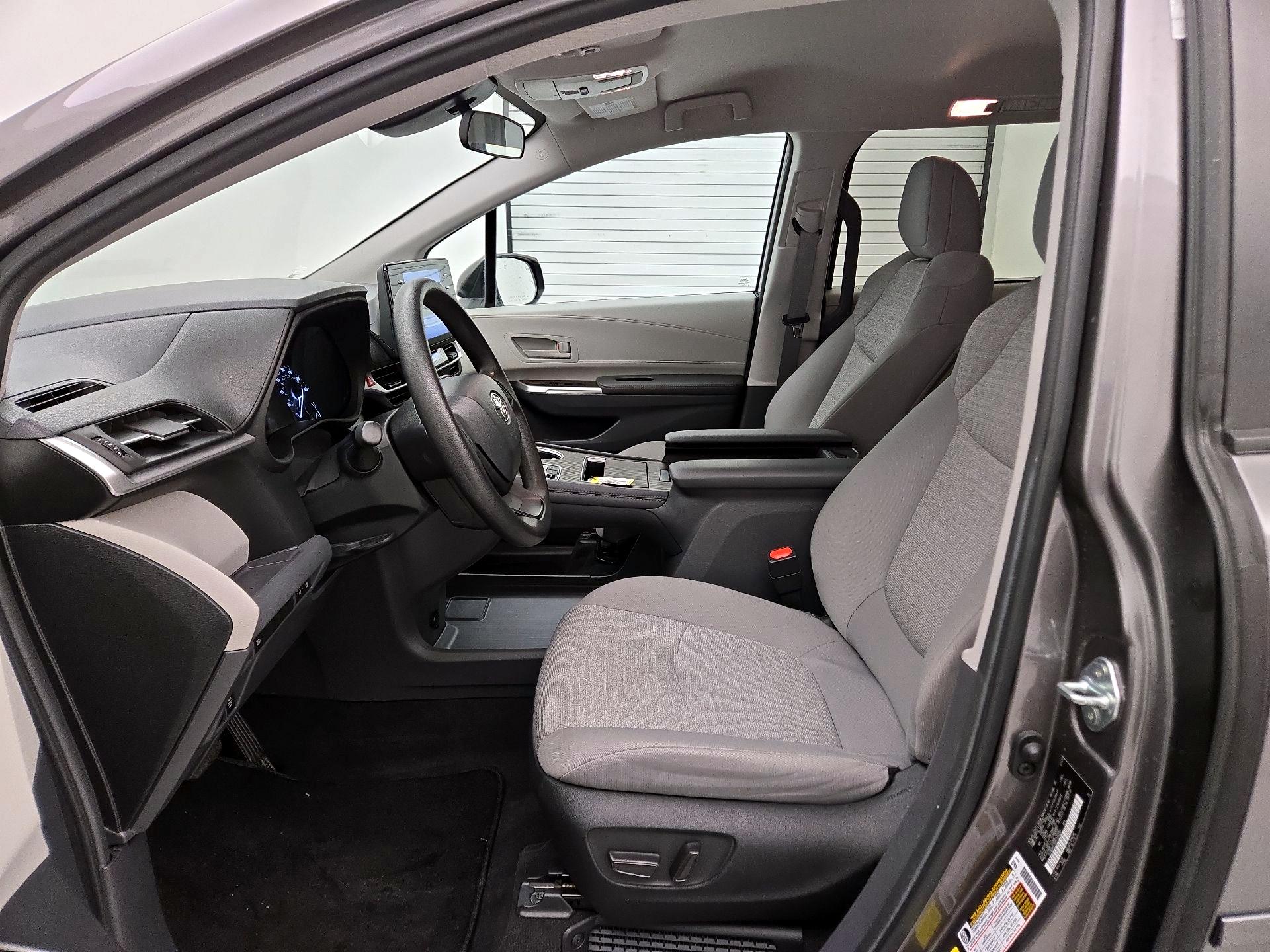 Thumbnail: 2024 Toyota Sienna - 11