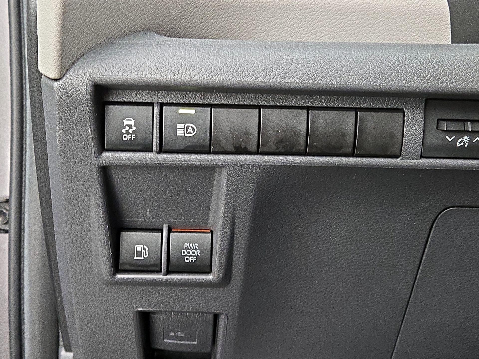 Thumbnail: 2024 Toyota Sienna - 13