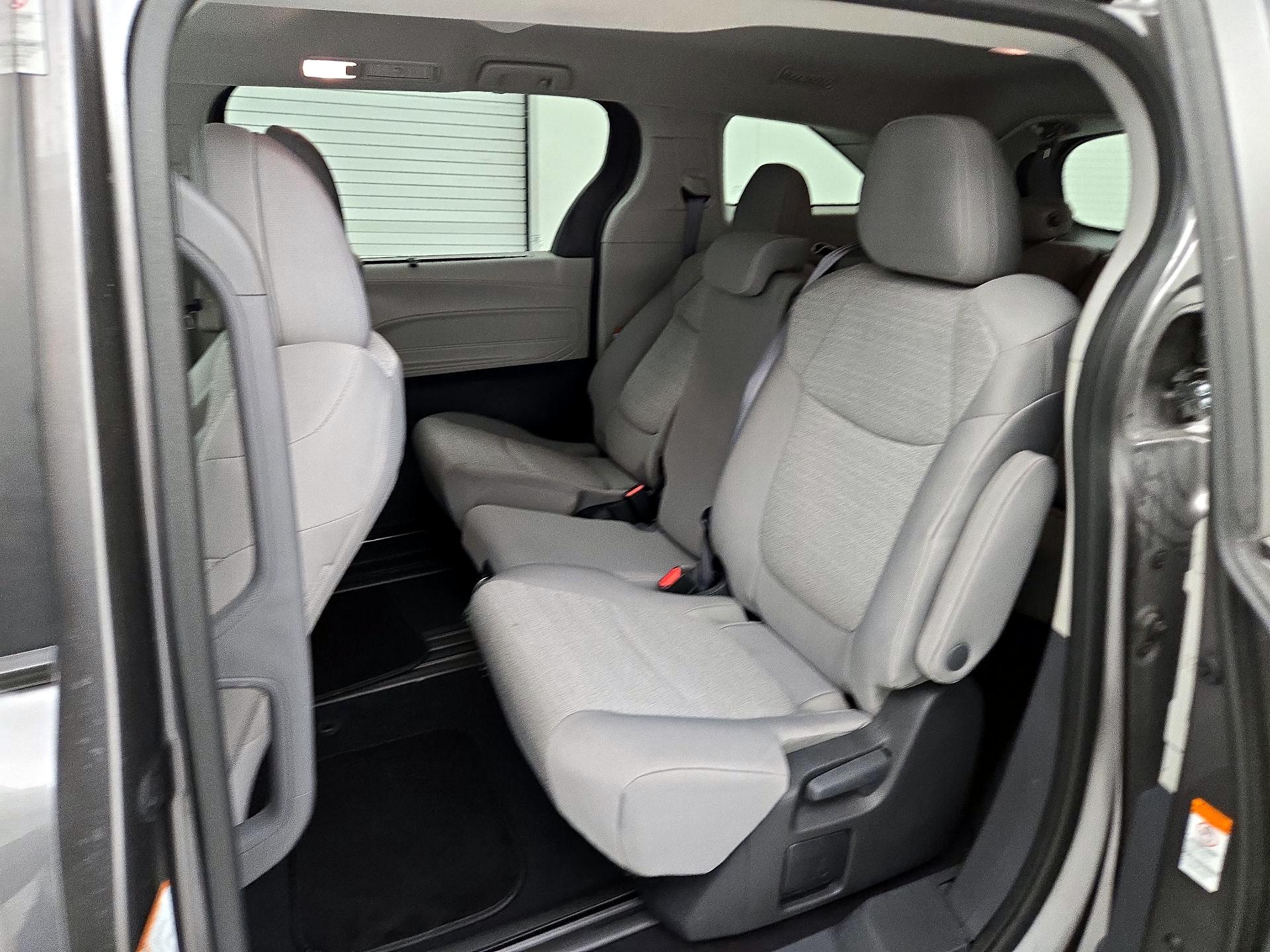 Thumbnail: 2024 Toyota Sienna - 20