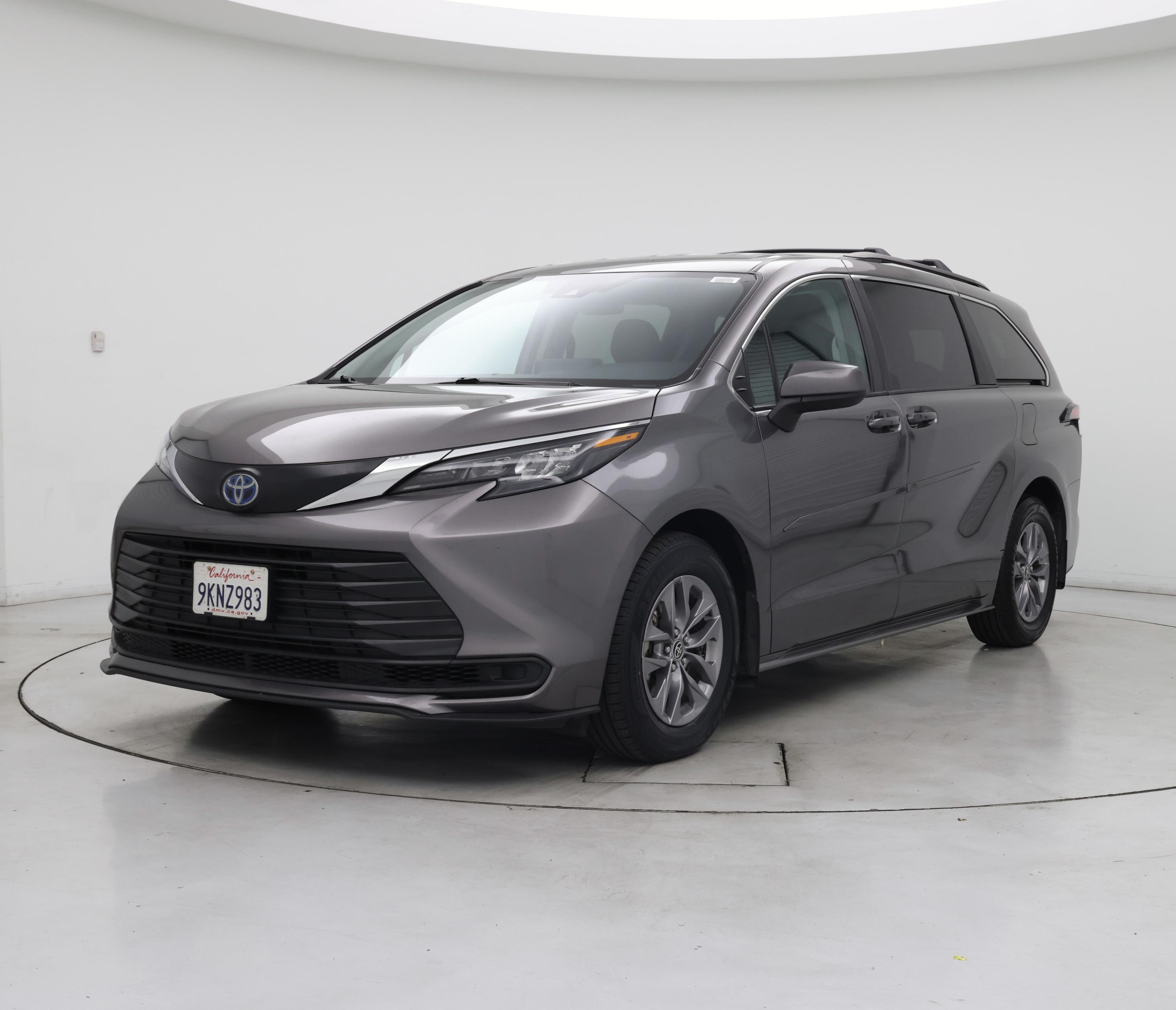 Thumbnail: 2024 Toyota Sienna - 4