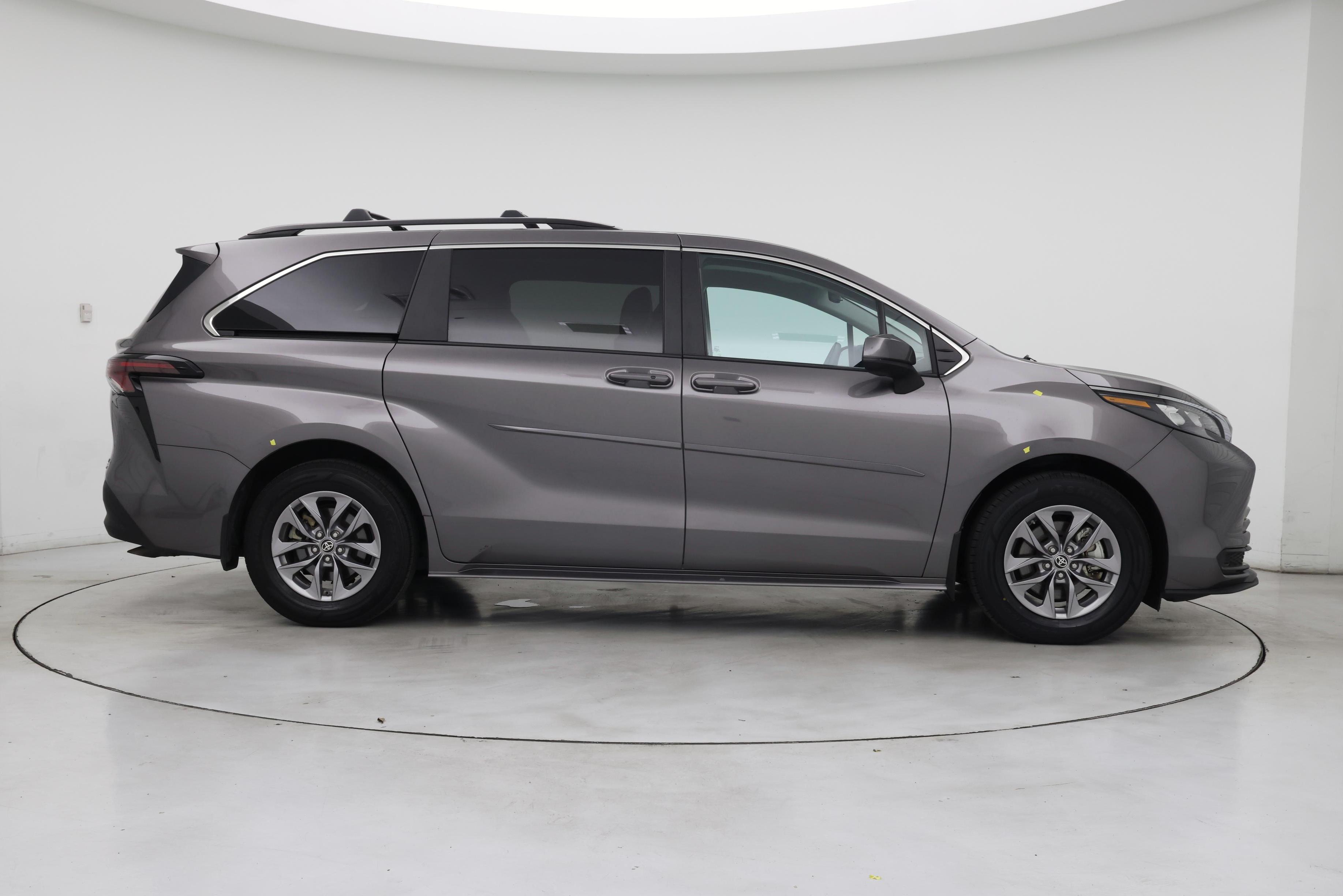 Thumbnail: 2024 Toyota Sienna - 7