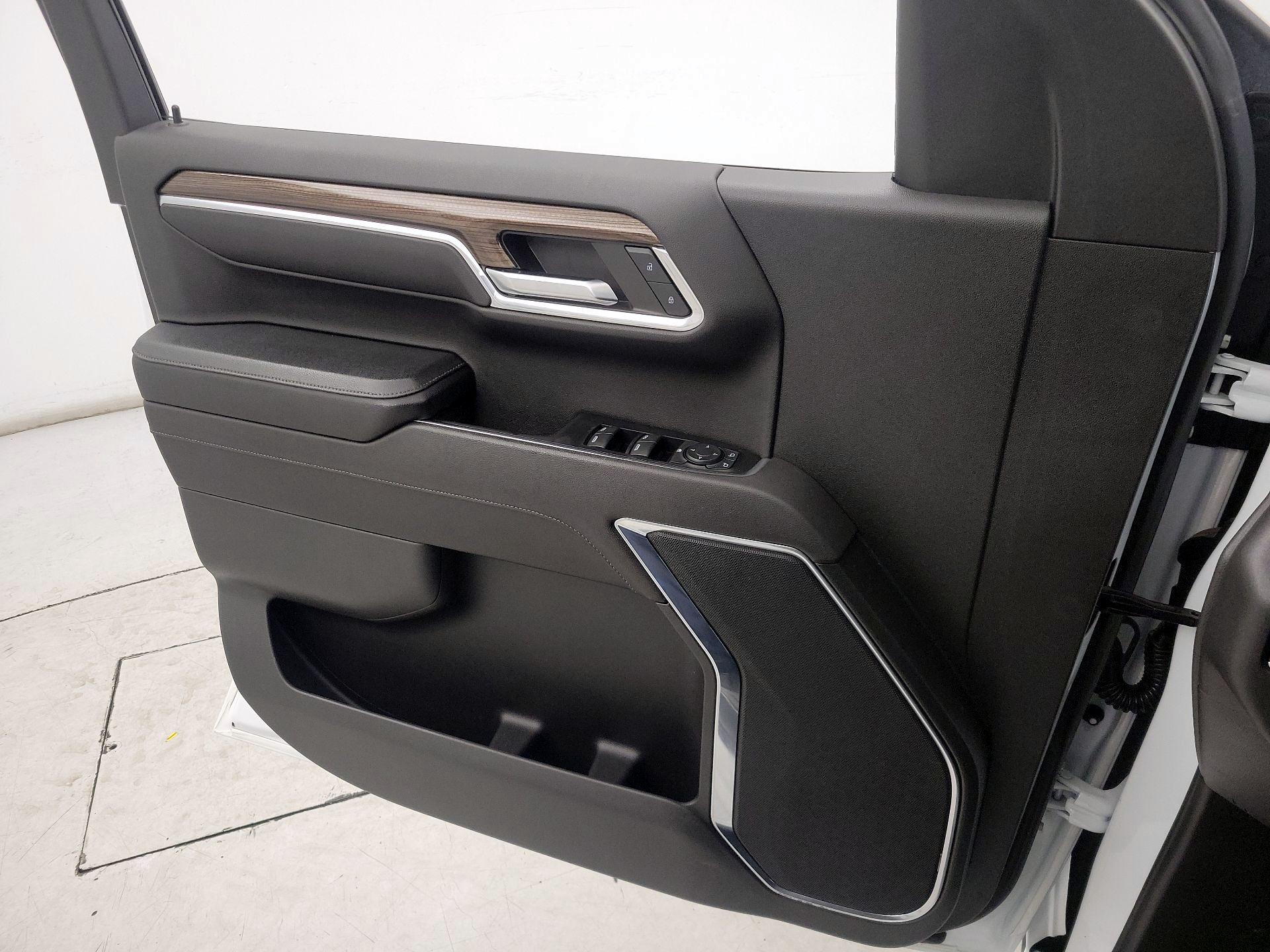 Thumbnail: 2023 Chevrolet Silverado 1500 - 12